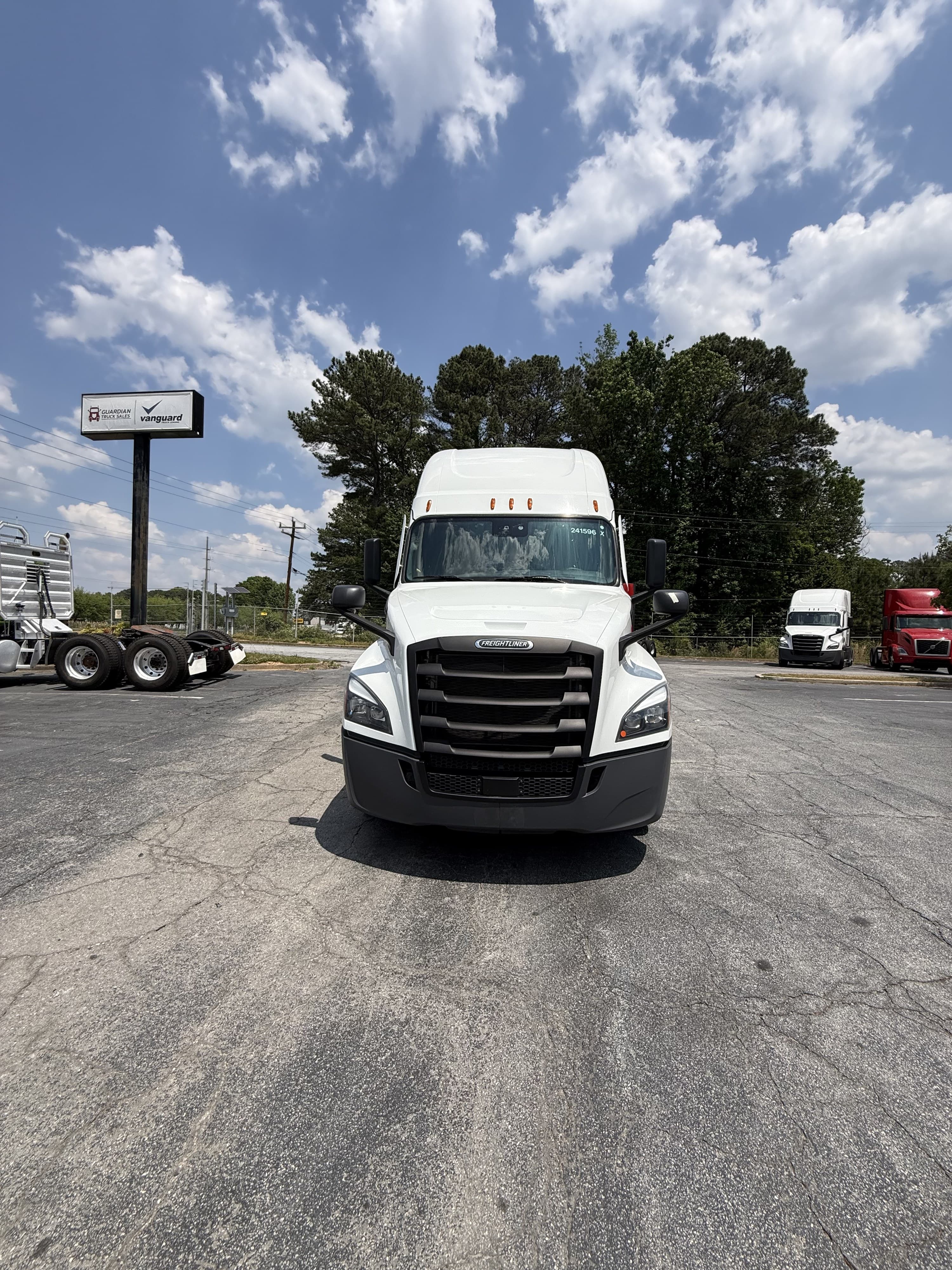 2024 Freightliner Cascadia in GUARDIAN ATLANTA — photo 8