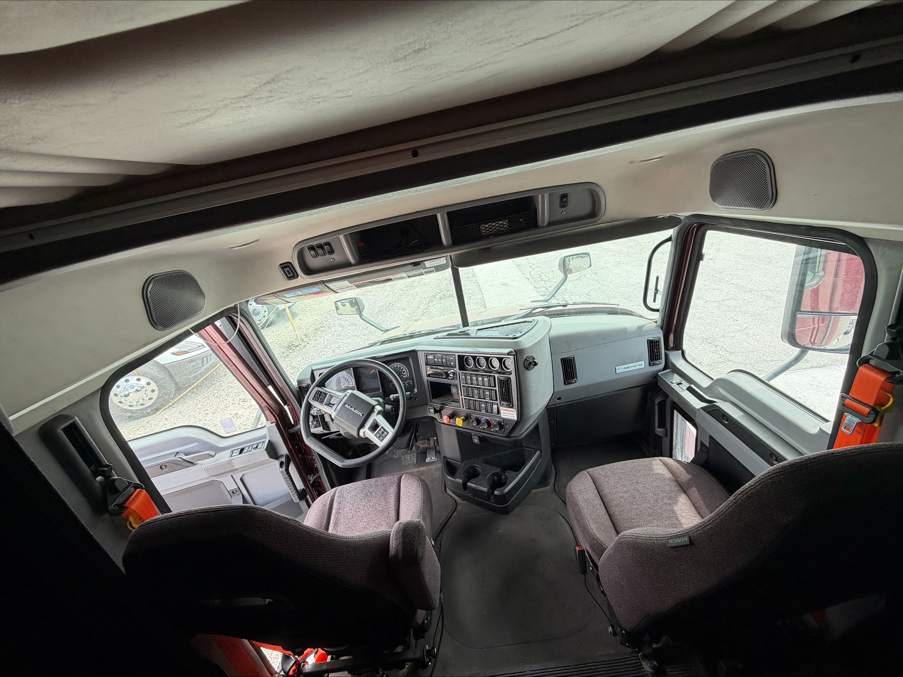 2020 Mack Anthem in SAVANNAH, GA — photo 12