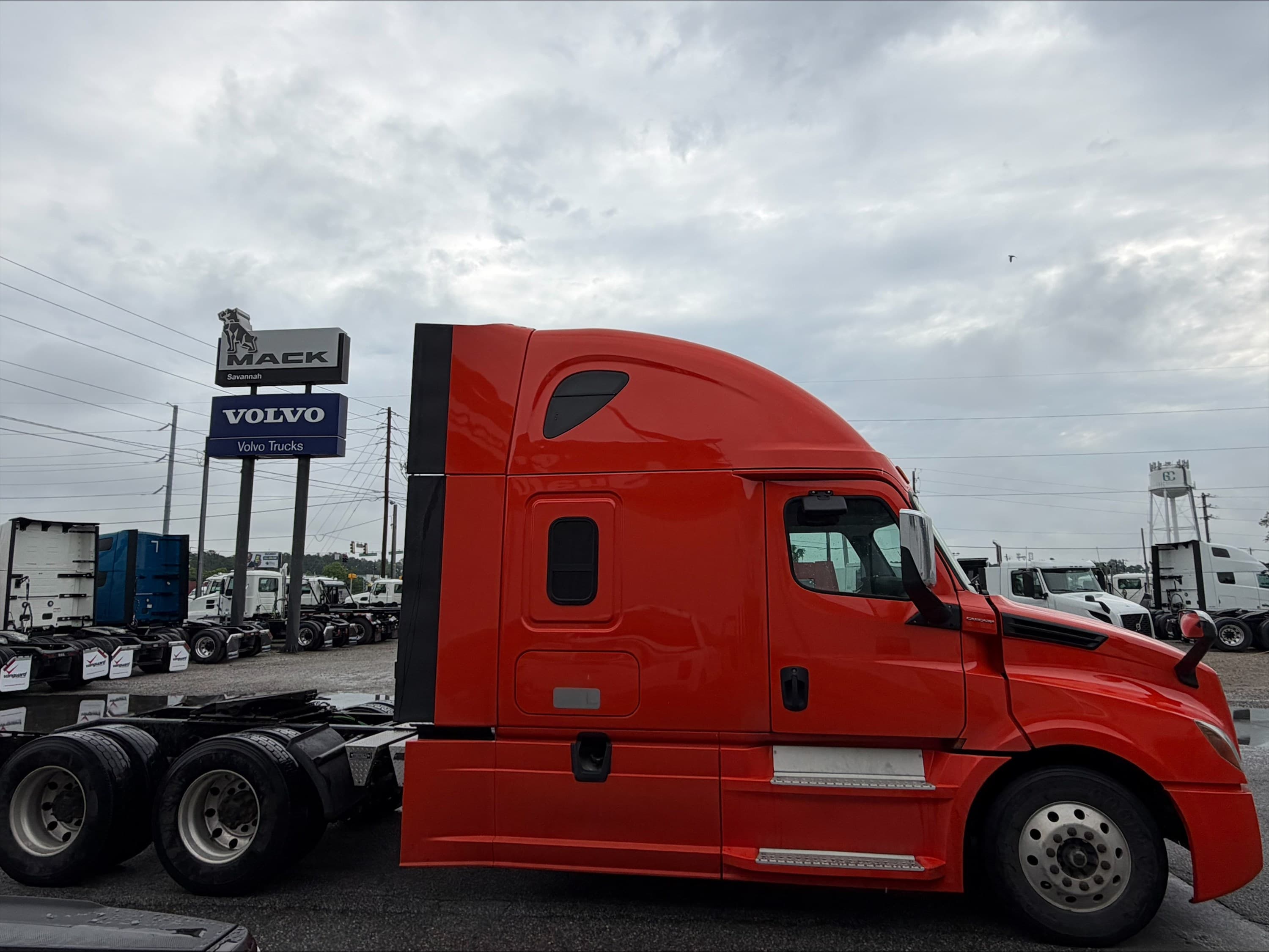 2020 Freightliner Cascadia in SAVANNAH, GA — photo 6