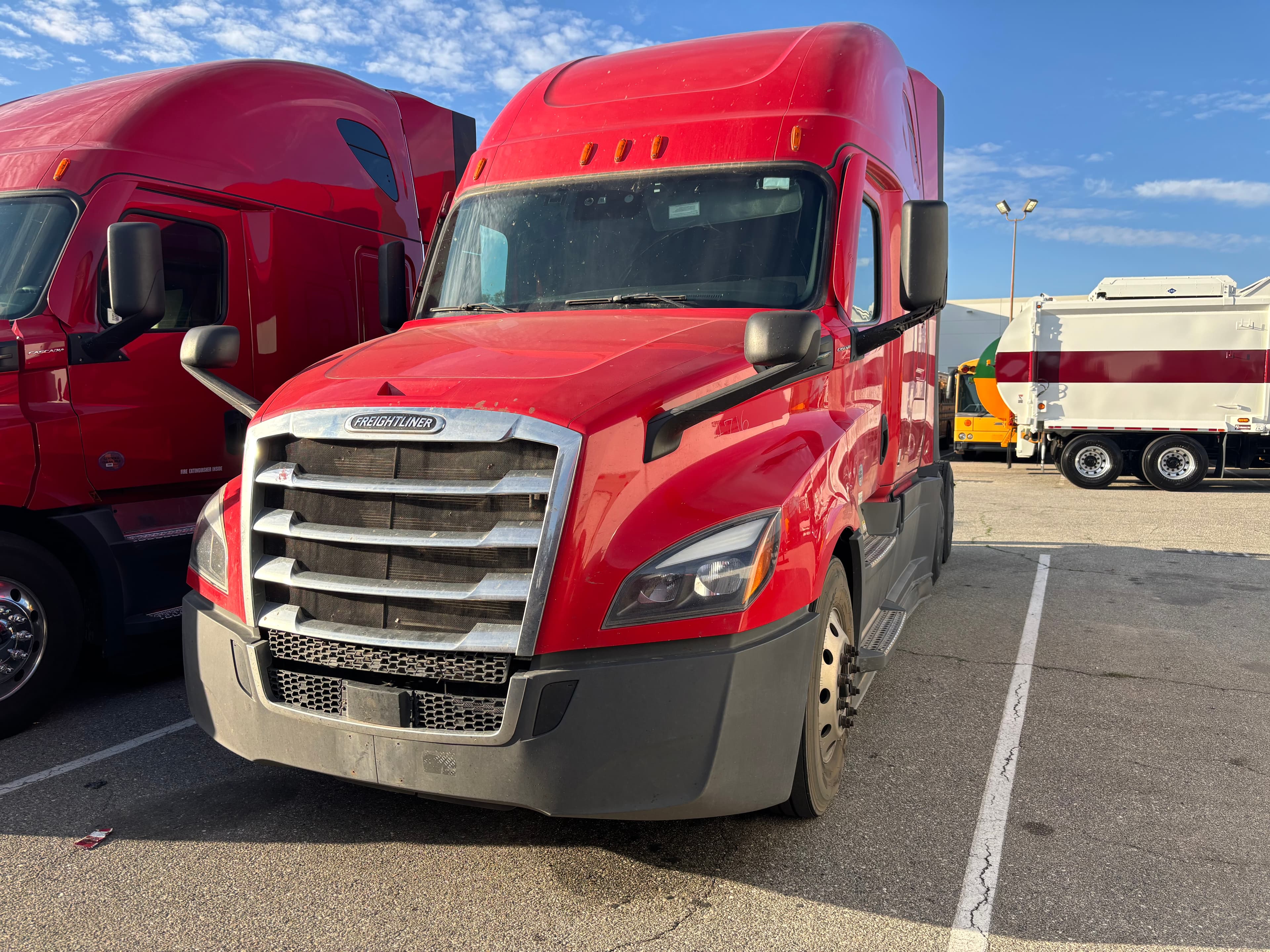 2021 FREIGHTLINER CASCADIA 126SLP
