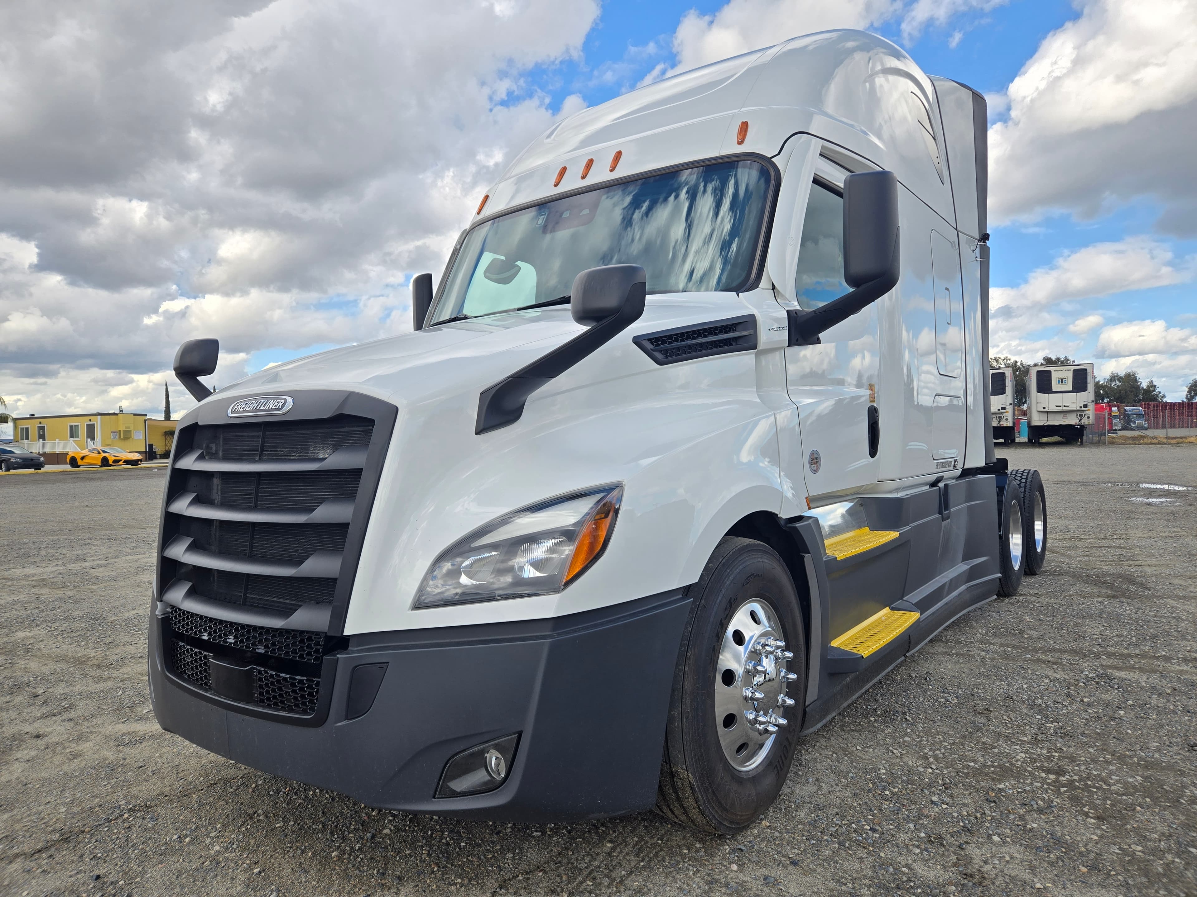 2021 FREIGHTLINER CASCADIA 126SLP