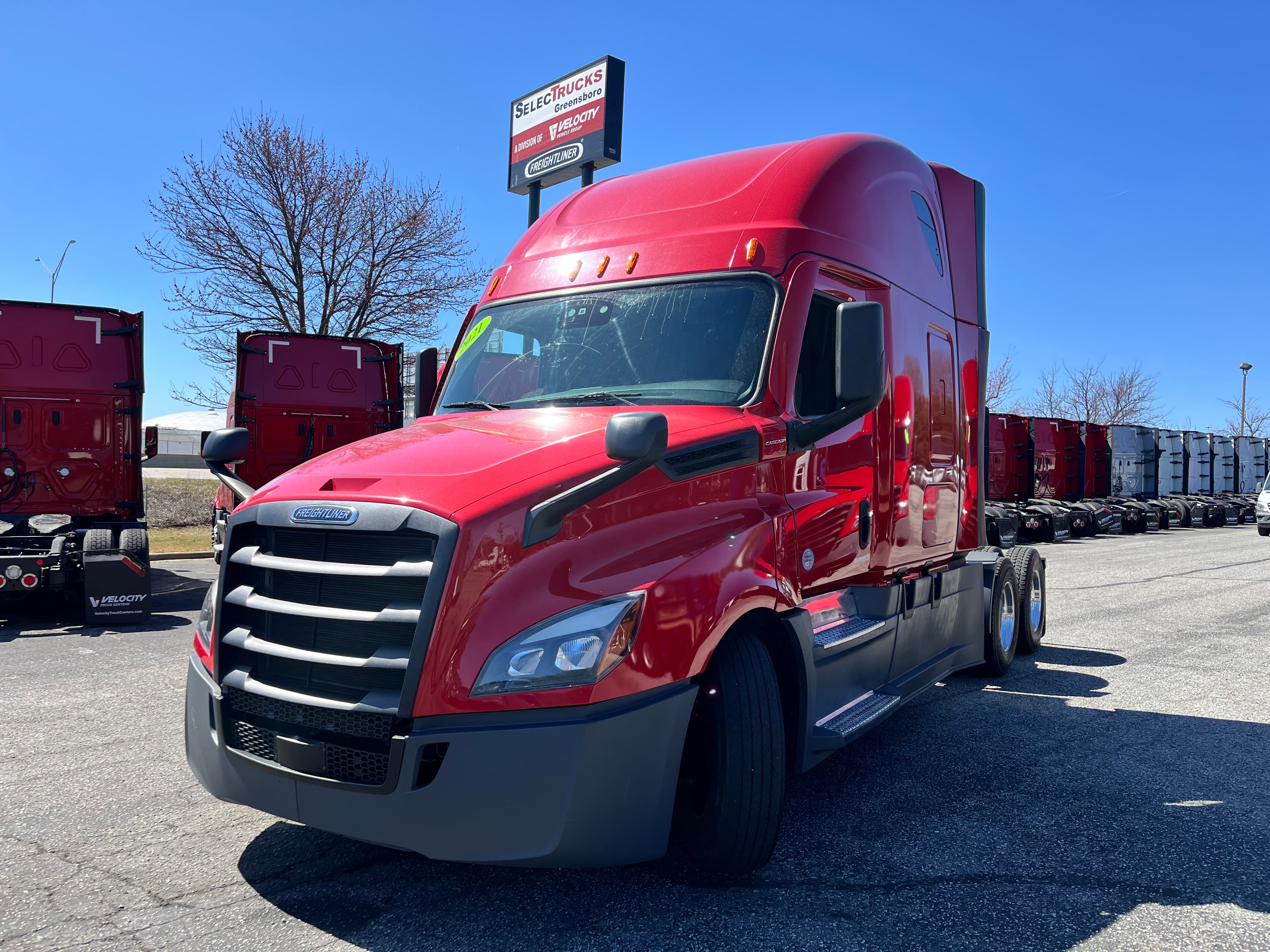 2021 FREIGHTLINER CASCADIA 126SLP