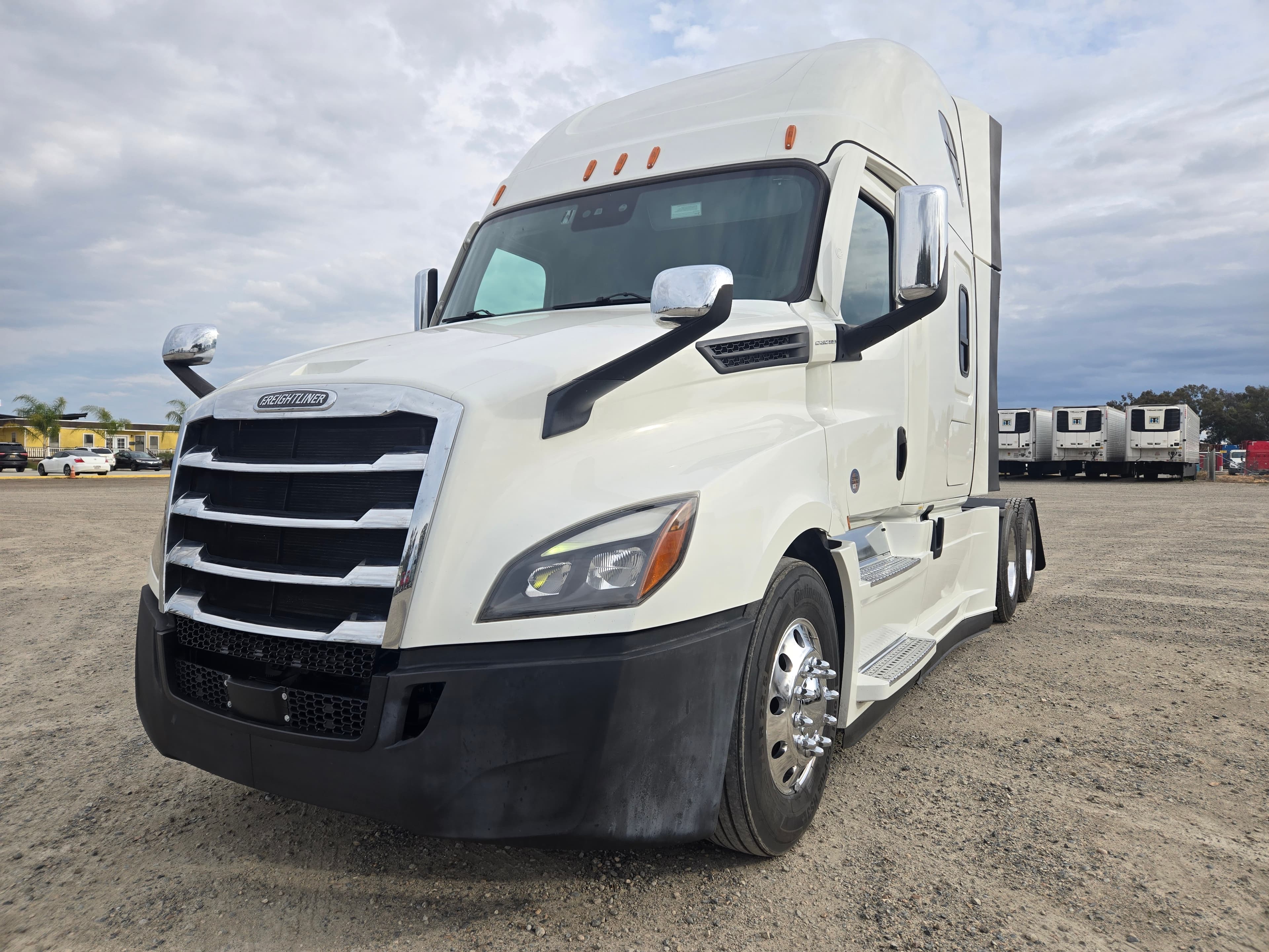 2022 FREIGHTLINER CASCADIA 126SLP
