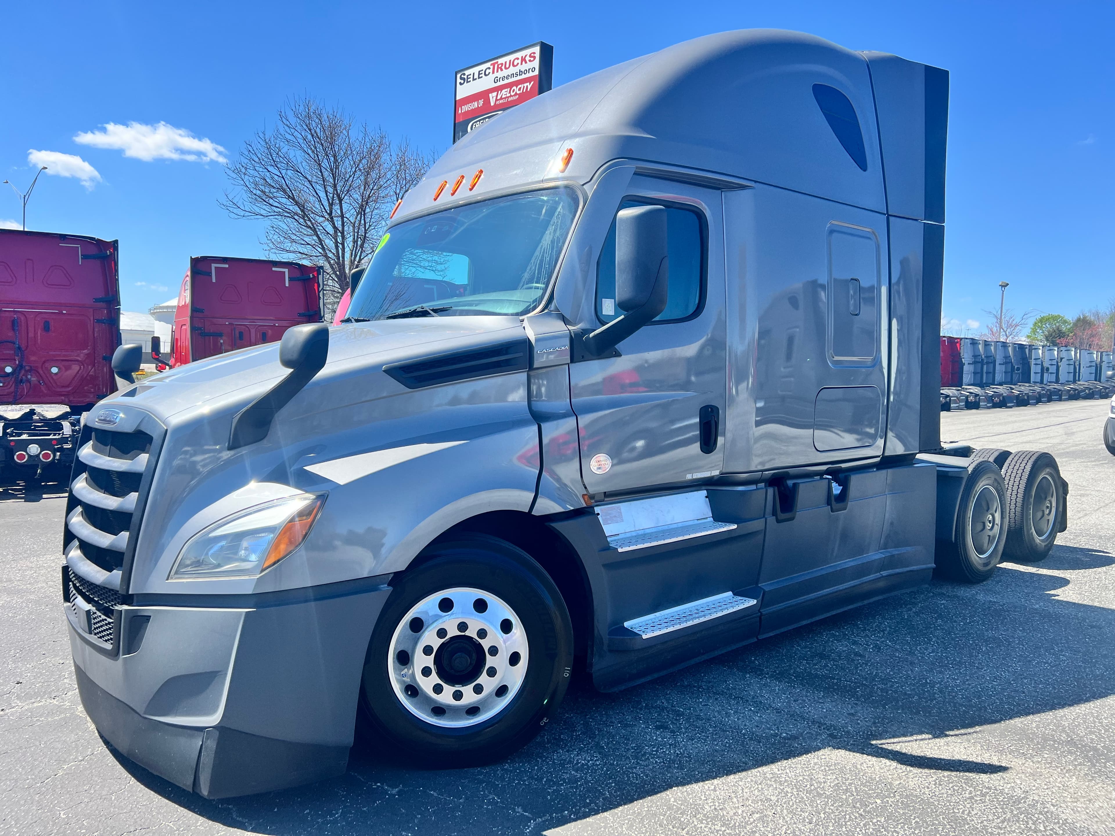 2021 FREIGHTLINER CASCADIA 126SLP