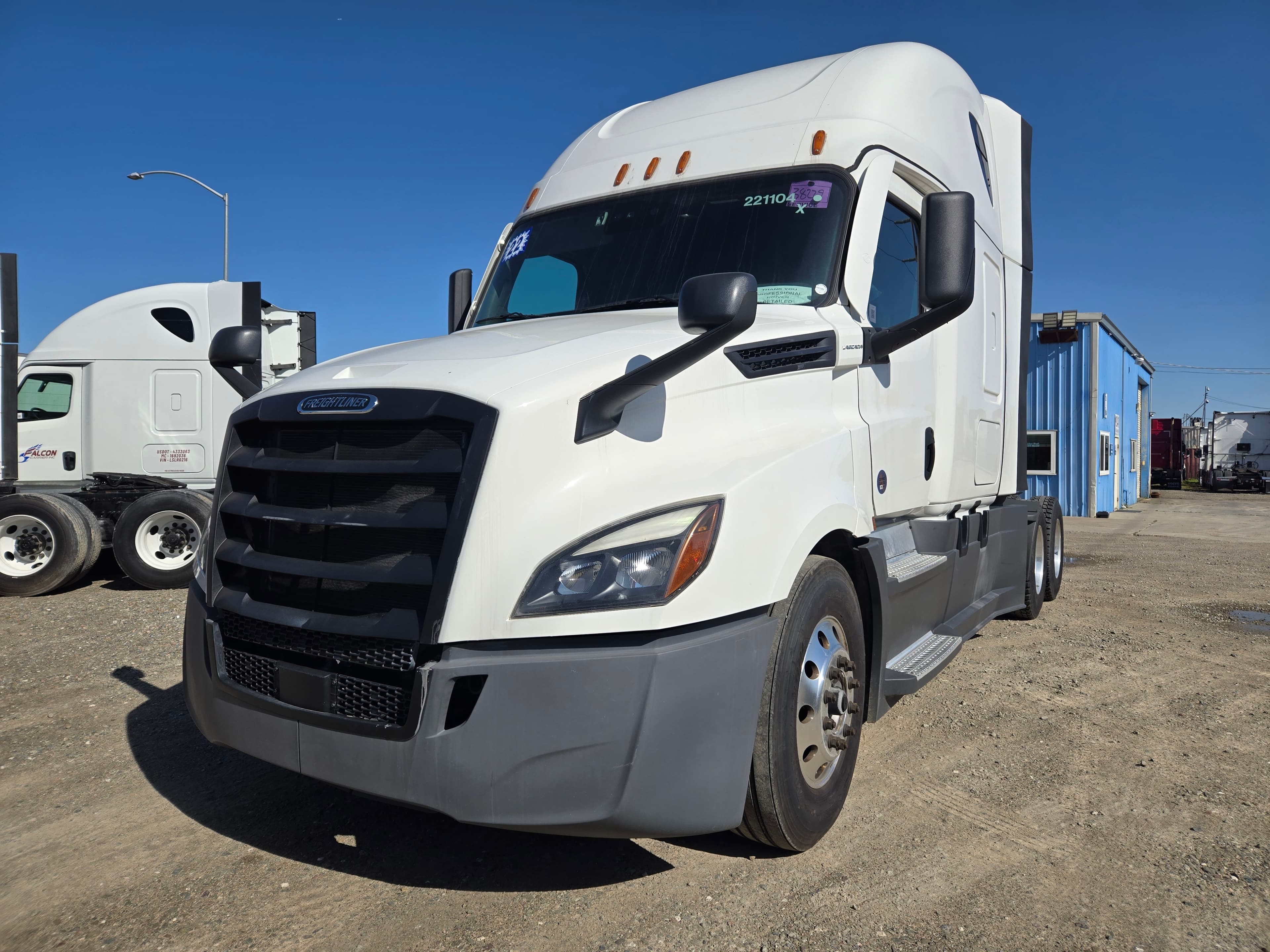 2022 FREIGHTLINER CASCADIA 126SLP