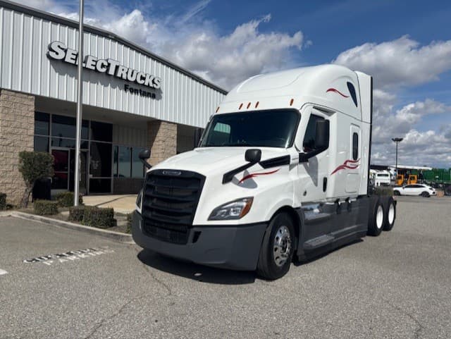 2021 FREIGHTLINER CASCADIA 126SLP