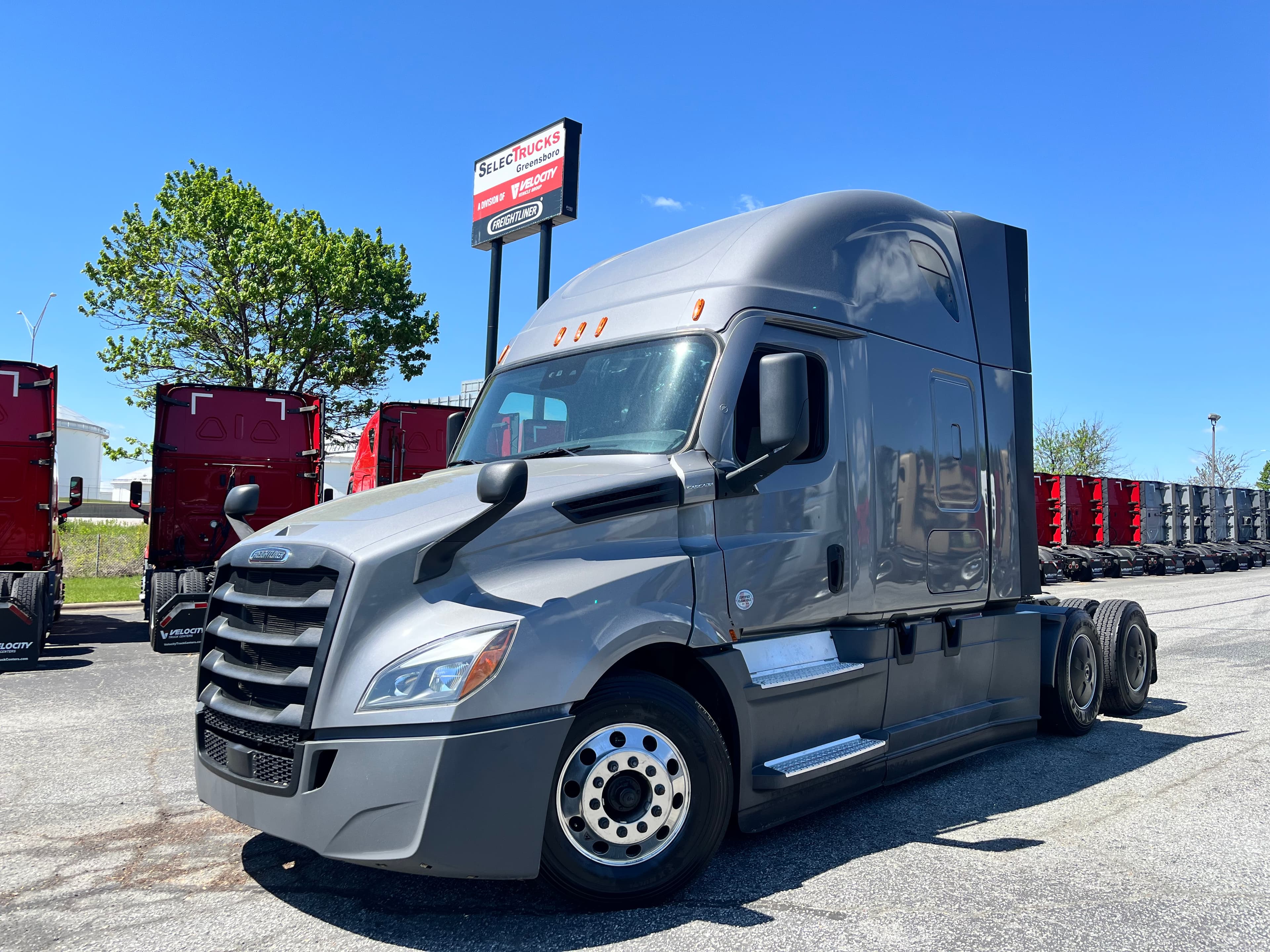 2021 FREIGHTLINER CASCADIA 126SLP