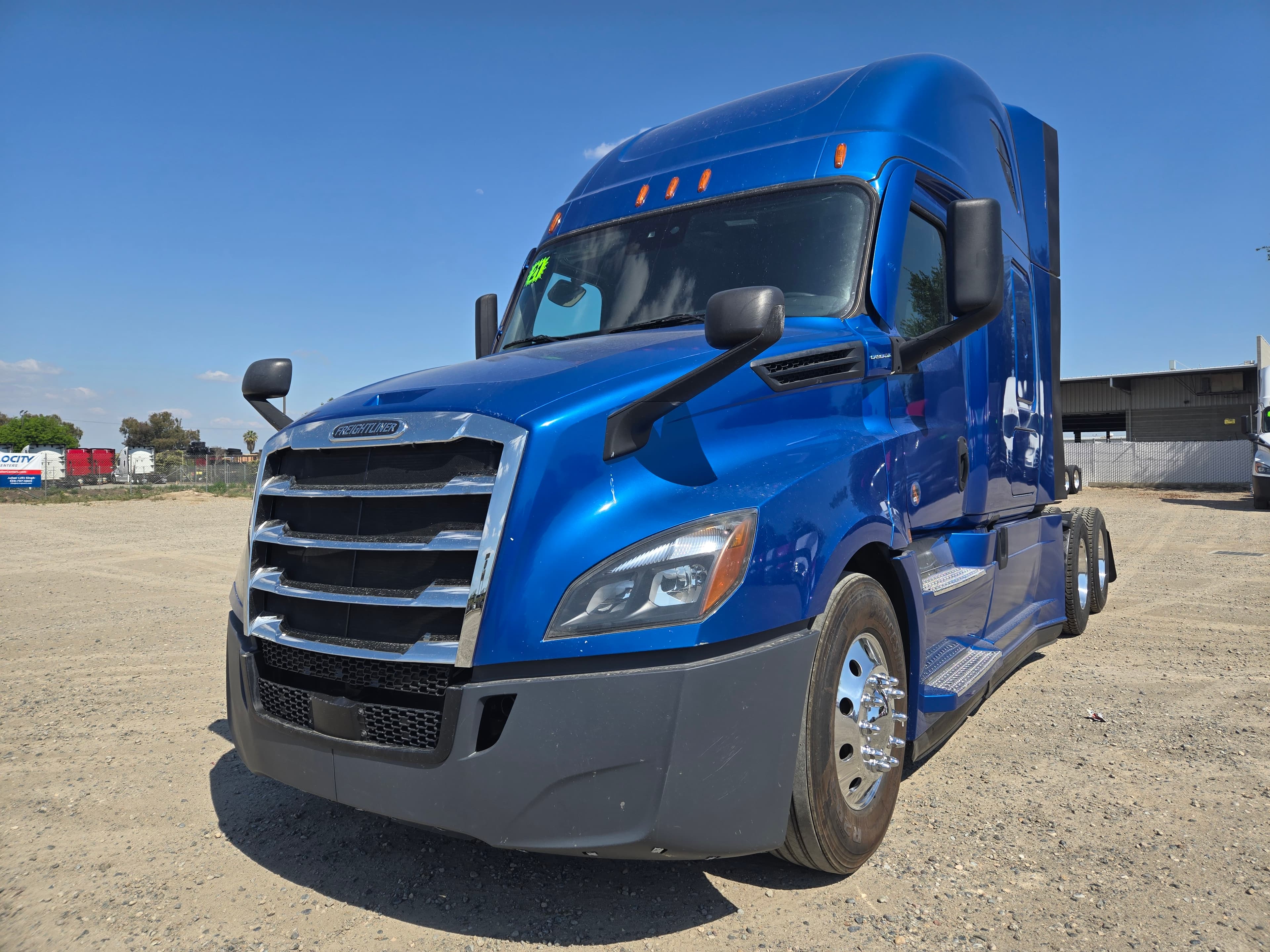 2021 FREIGHTLINER CASCADIA 126SLP
