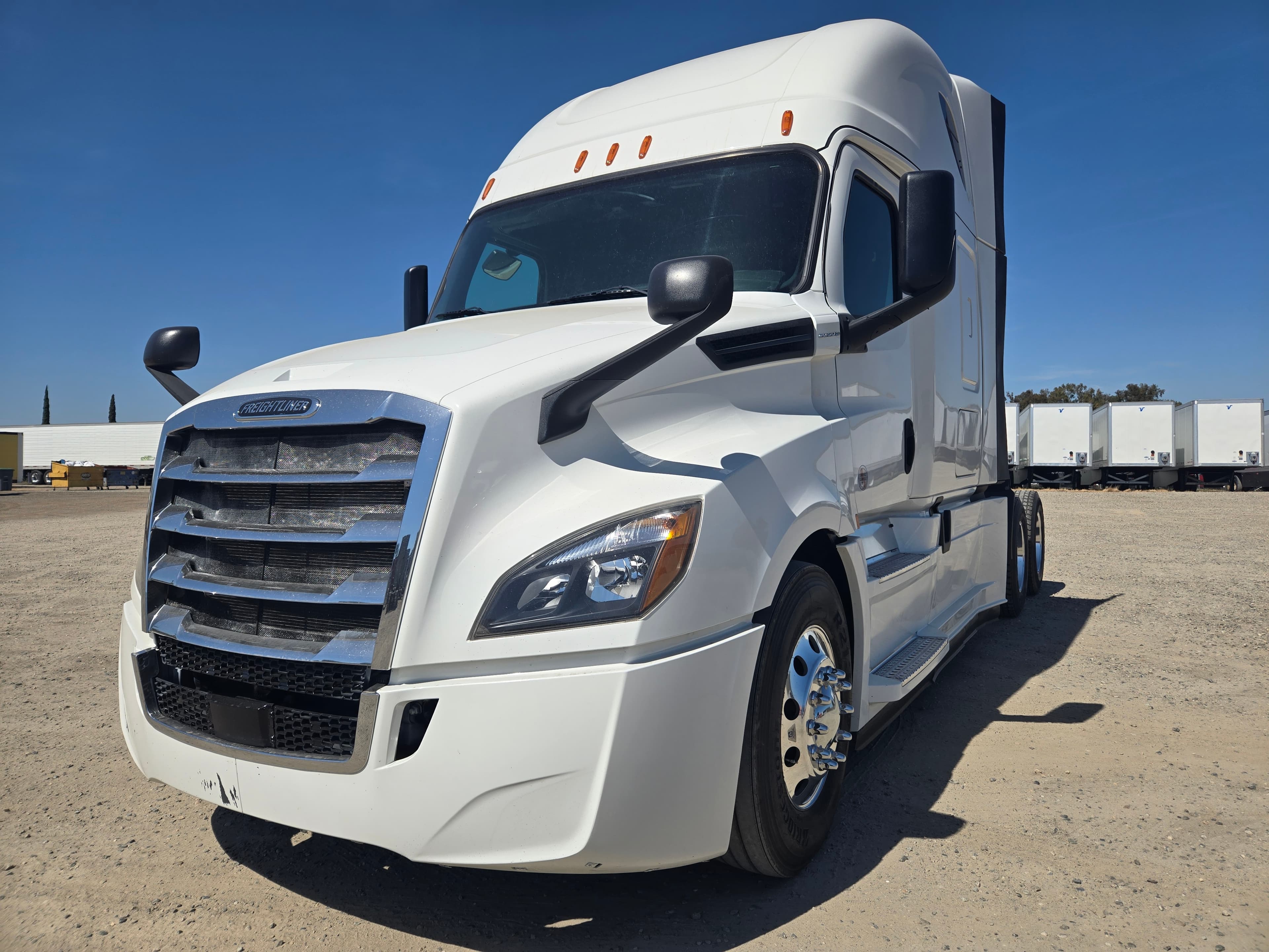 2020 FREIGHTLINER CASCADIA 126SLP