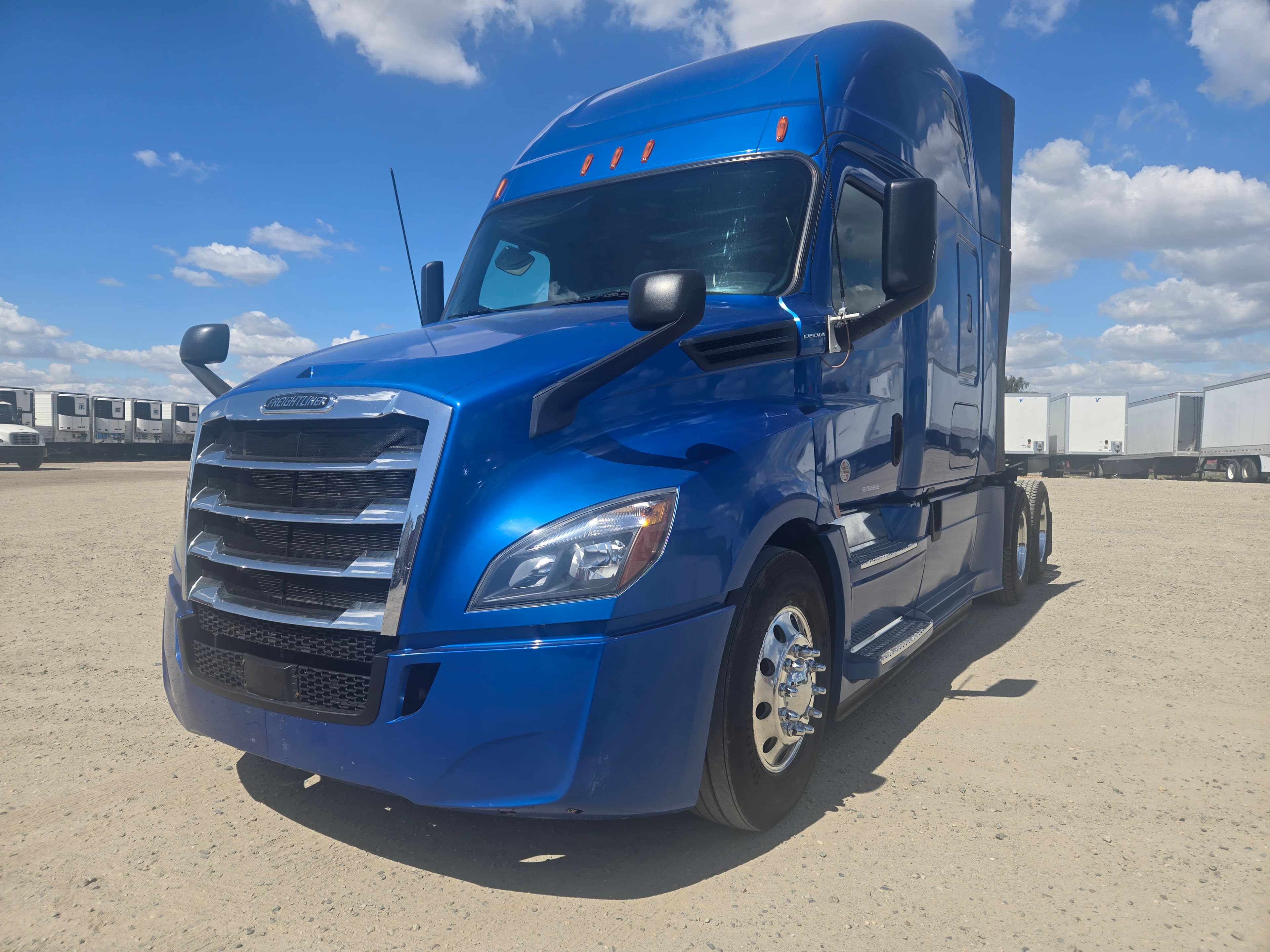 2020 FREIGHTLINER CASCADIA 126SLP