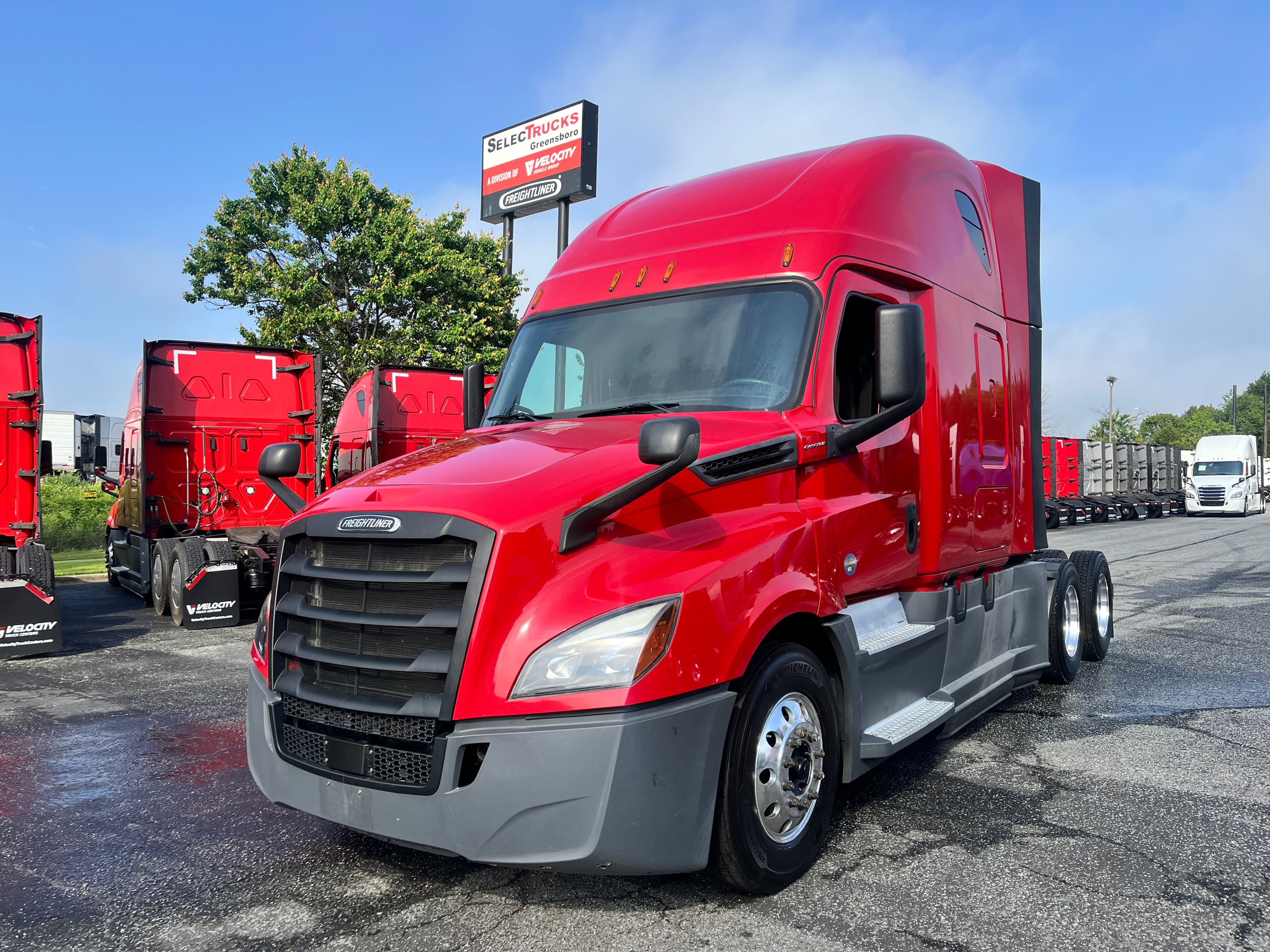 2020 FREIGHTLINER CASCADIA 126SLP