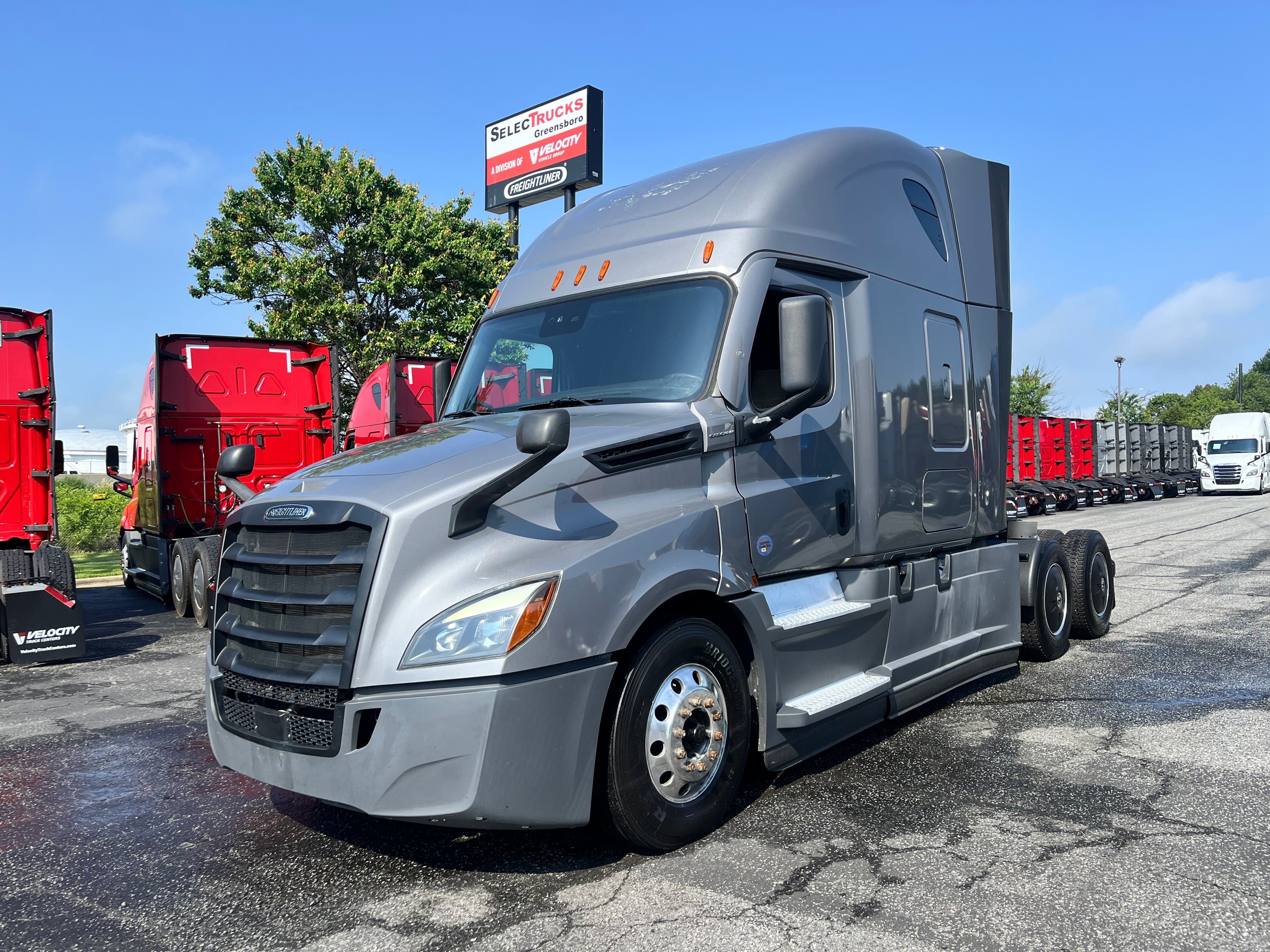 2021 FREIGHTLINER CASCADIA 126SLP