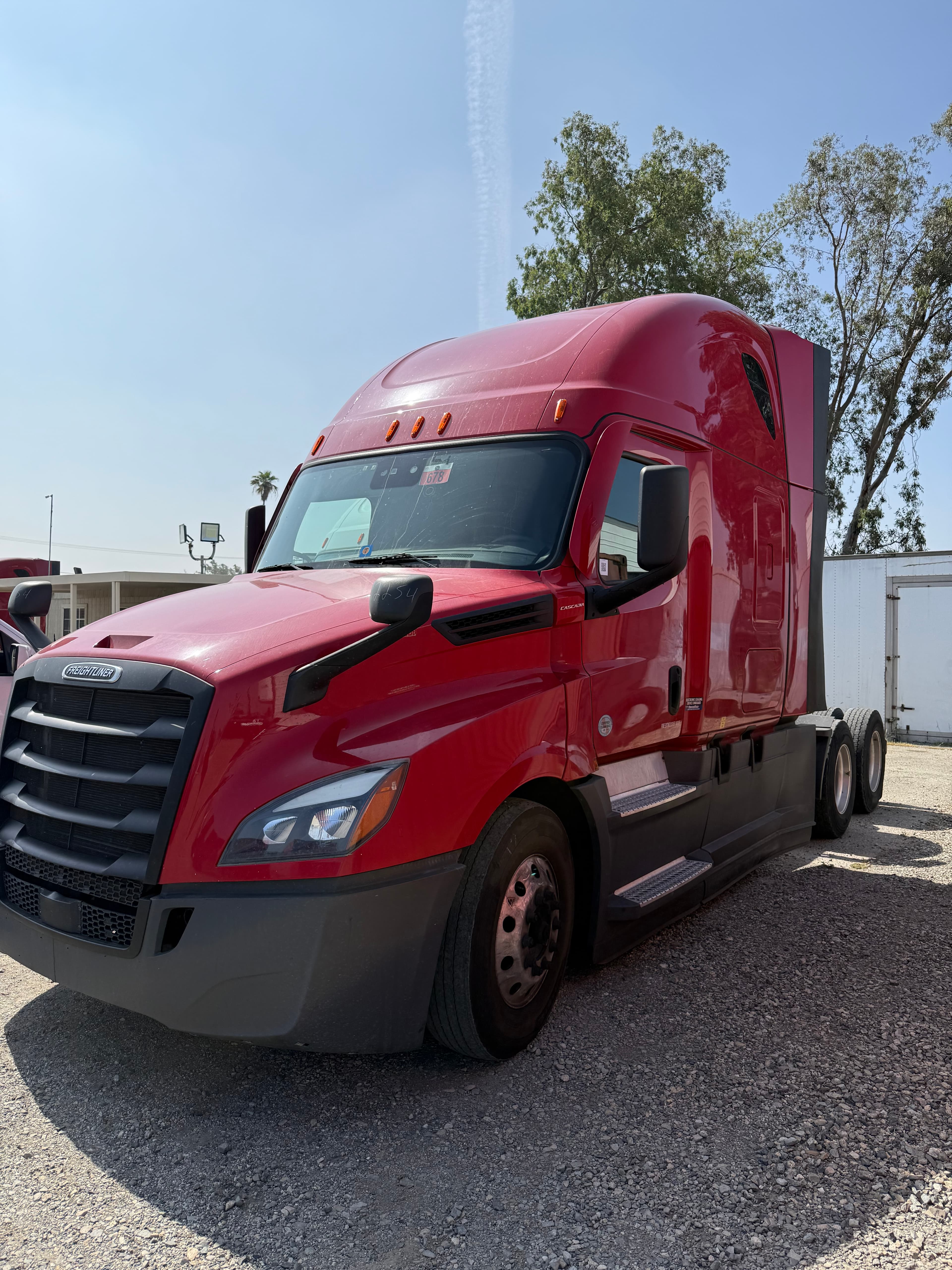 2021 FREIGHTLINER CASCADIA 126SLP