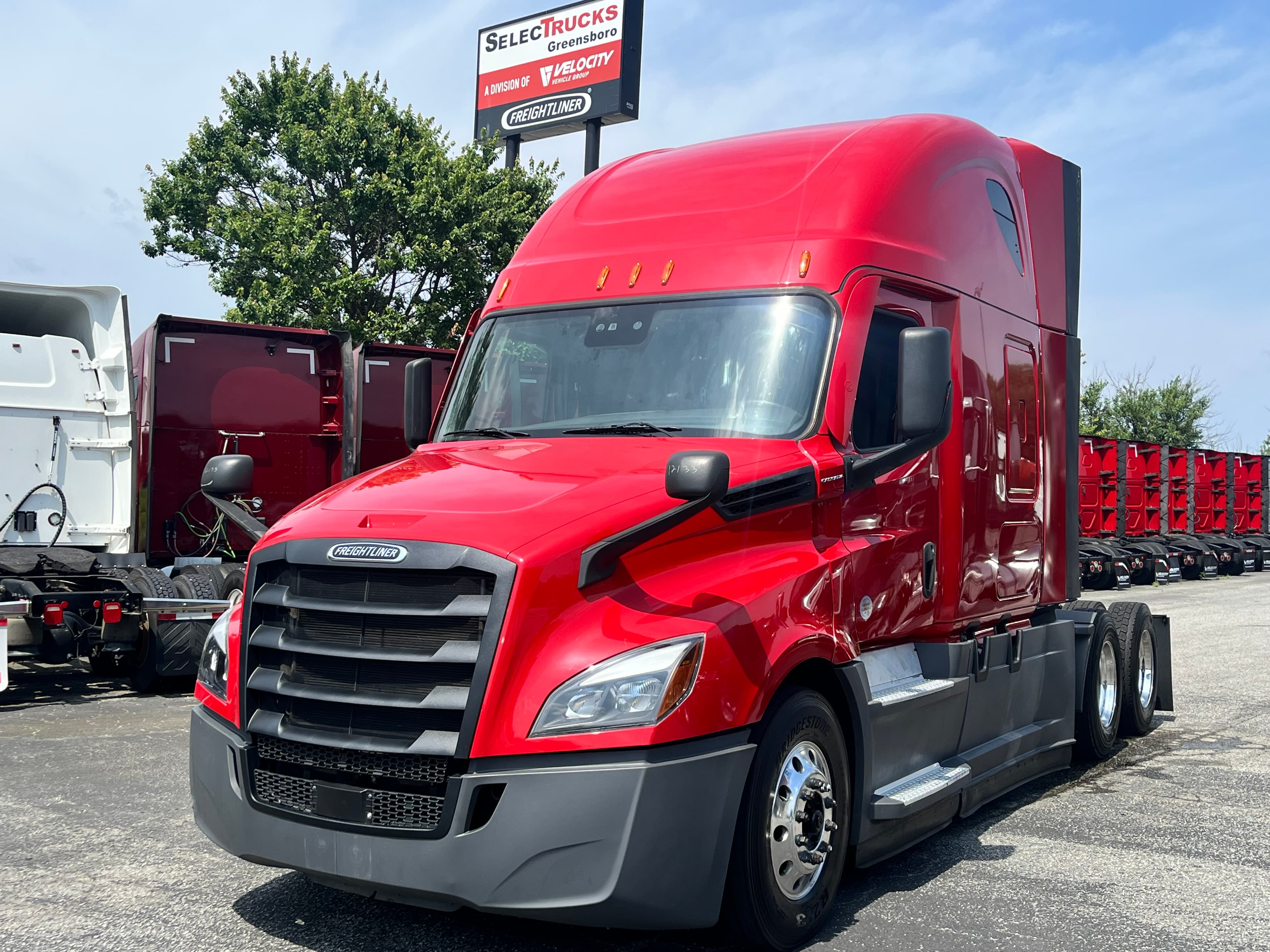 2021 FREIGHTLINER CASCADIA 126SLP