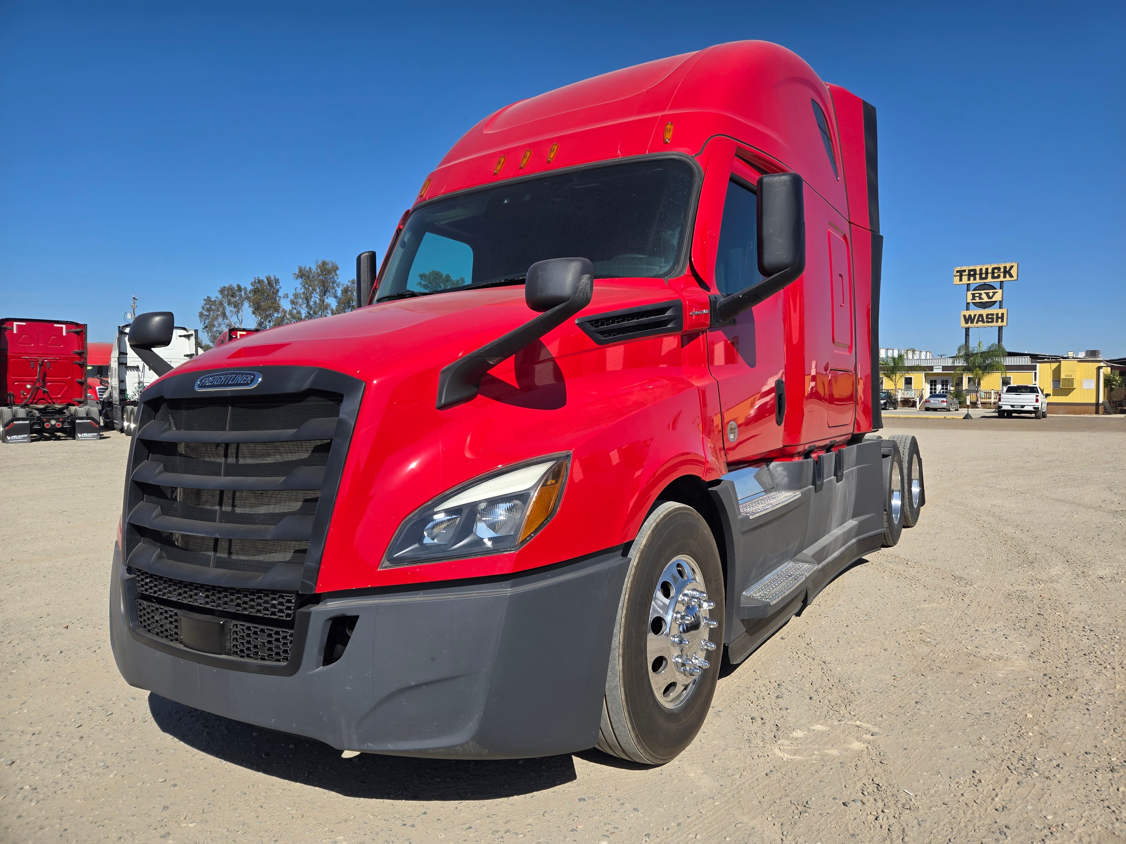2021 FREIGHTLINER CASCADIA 126SLP