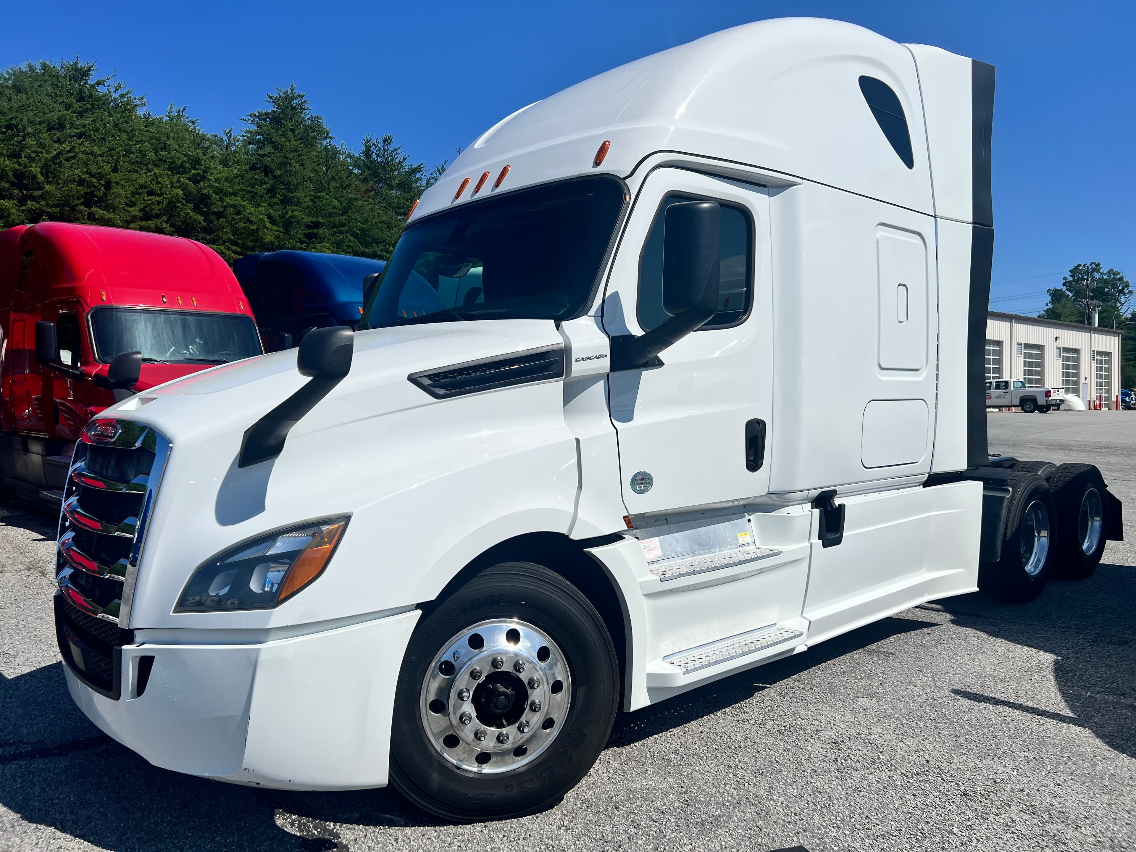 2019 FREIGHTLINER CASCADIA 126SLP