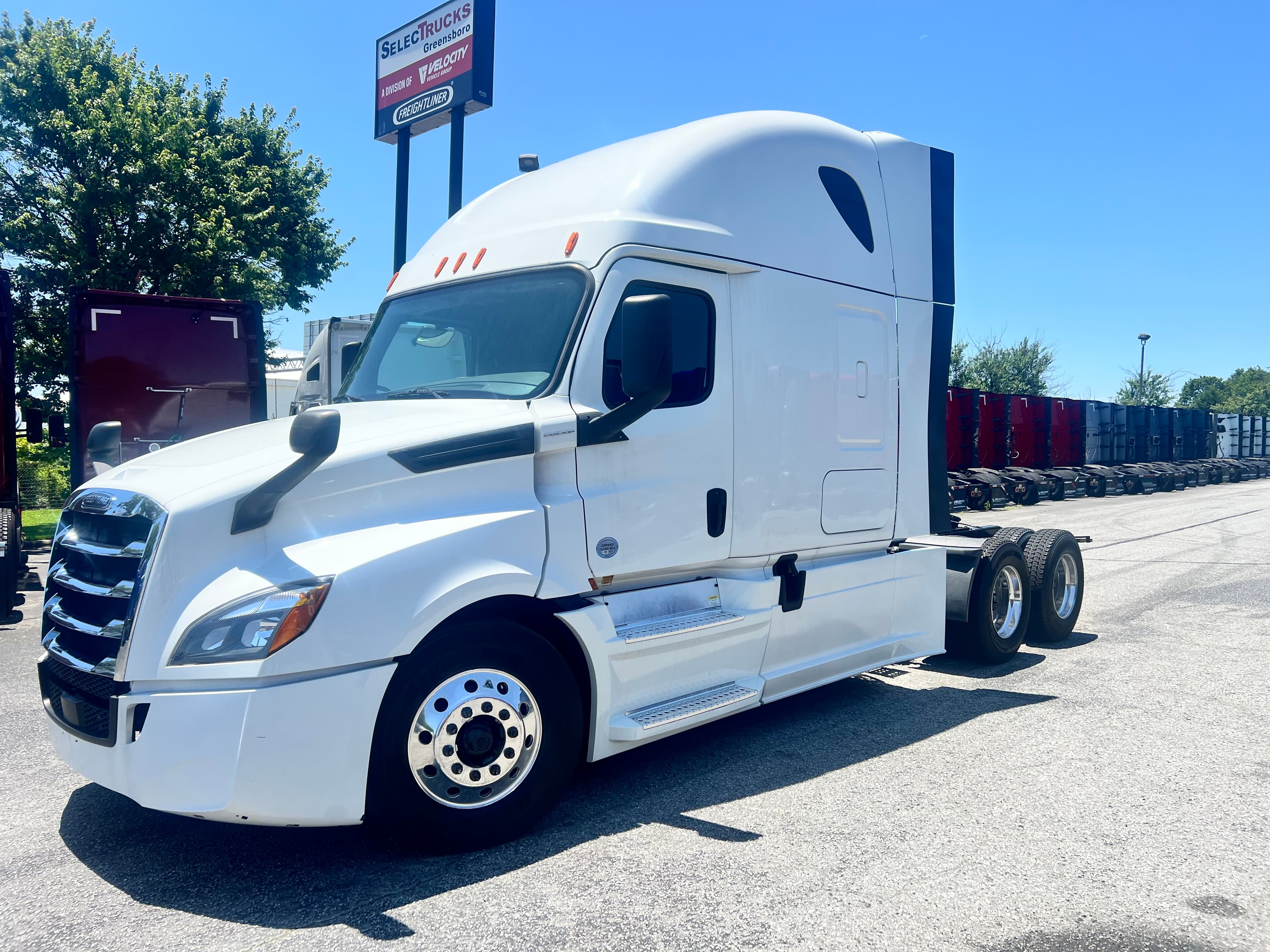 2020 FREIGHTLINER CASCADIA 126SLP