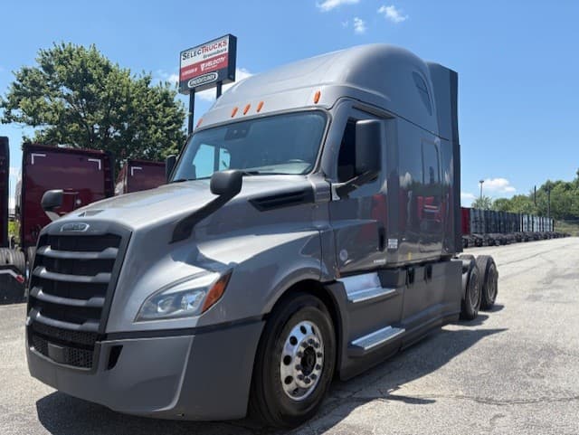 2021 FREIGHTLINER CASCADIA 126SLP