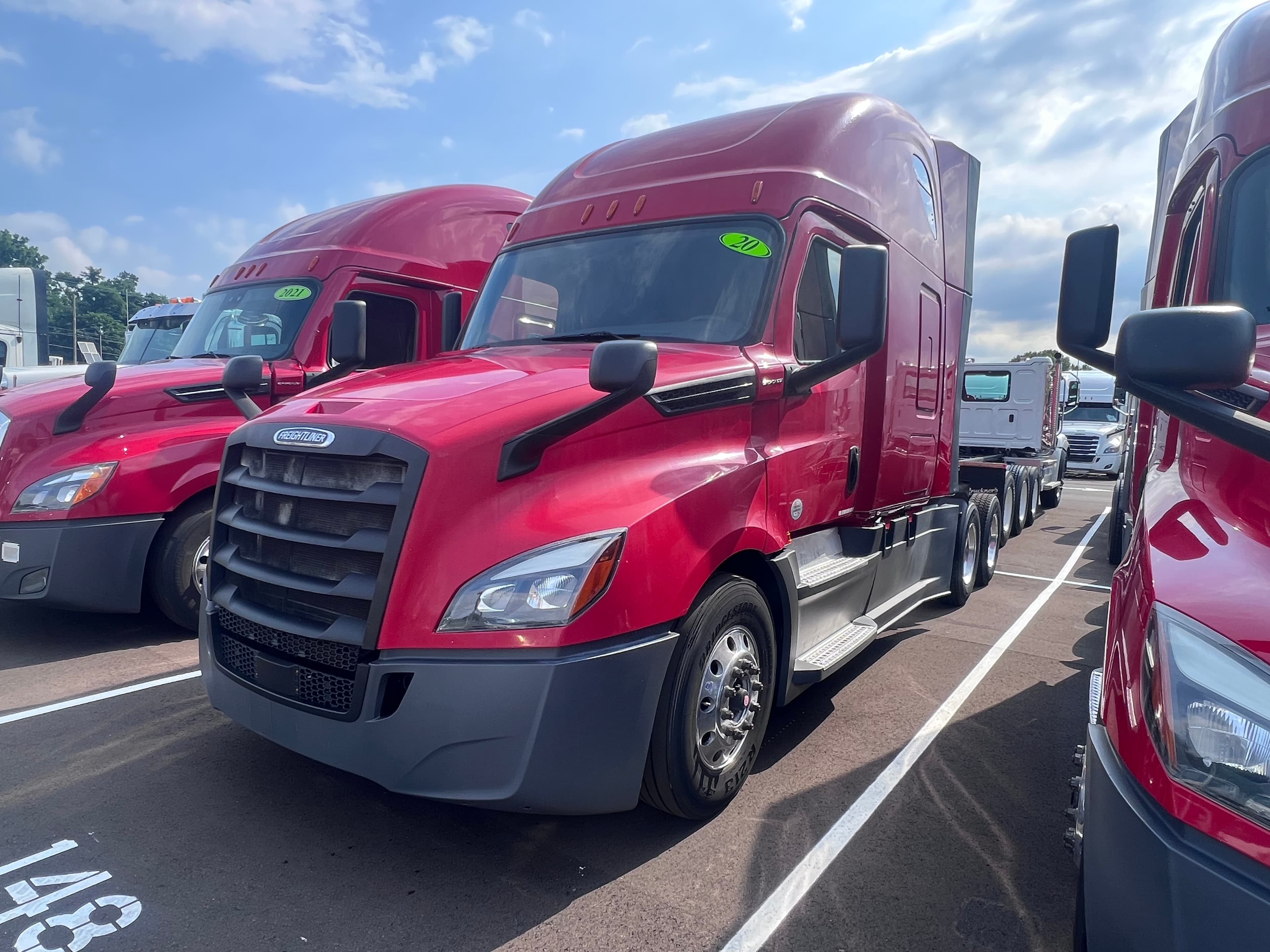 2020 FREIGHTLINER CASCADIA 126SLP