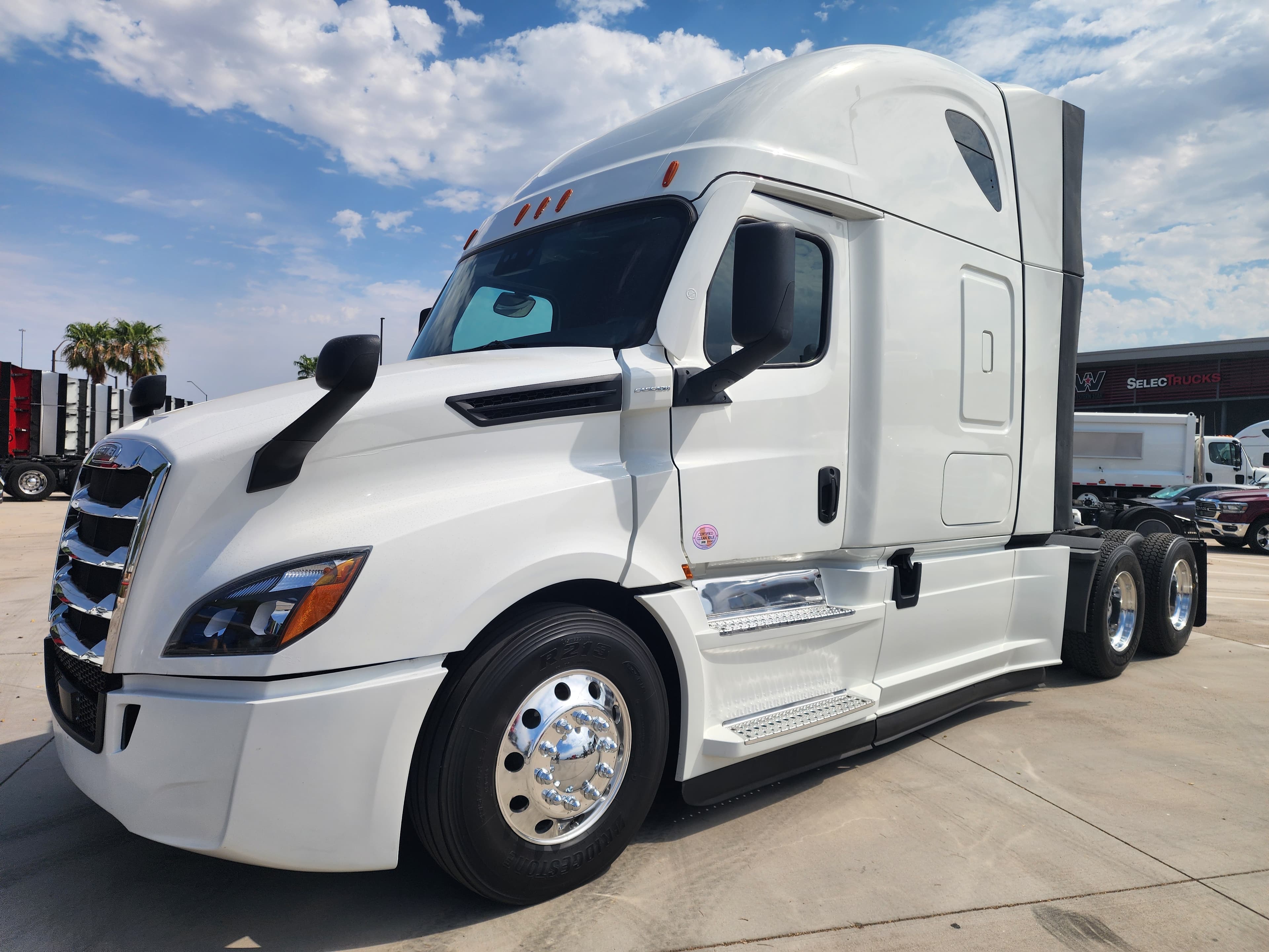 2021 FREIGHTLINER CASCADIA 126SLP