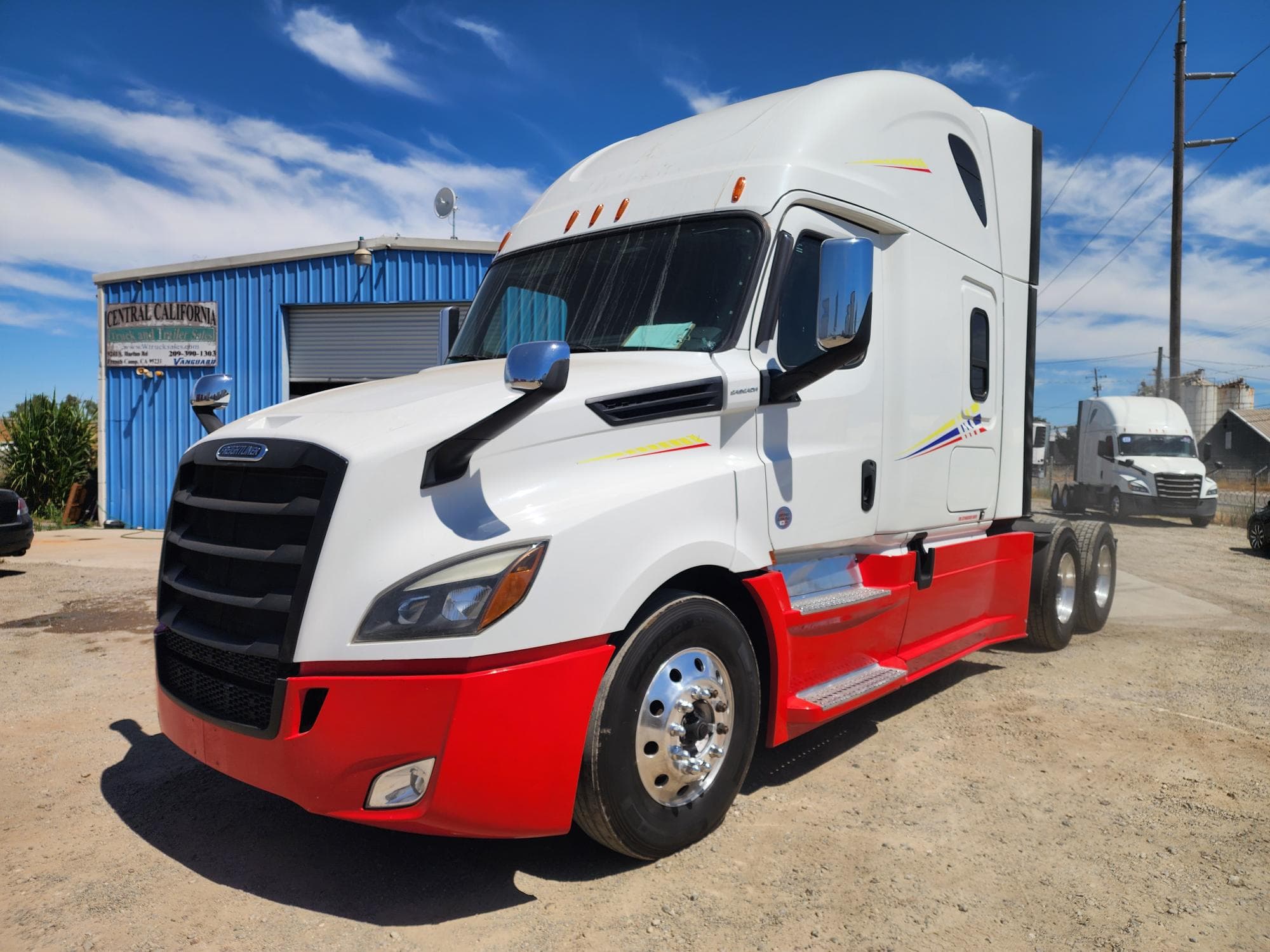 2020 FREIGHTLINER CASCADIA 126SLP