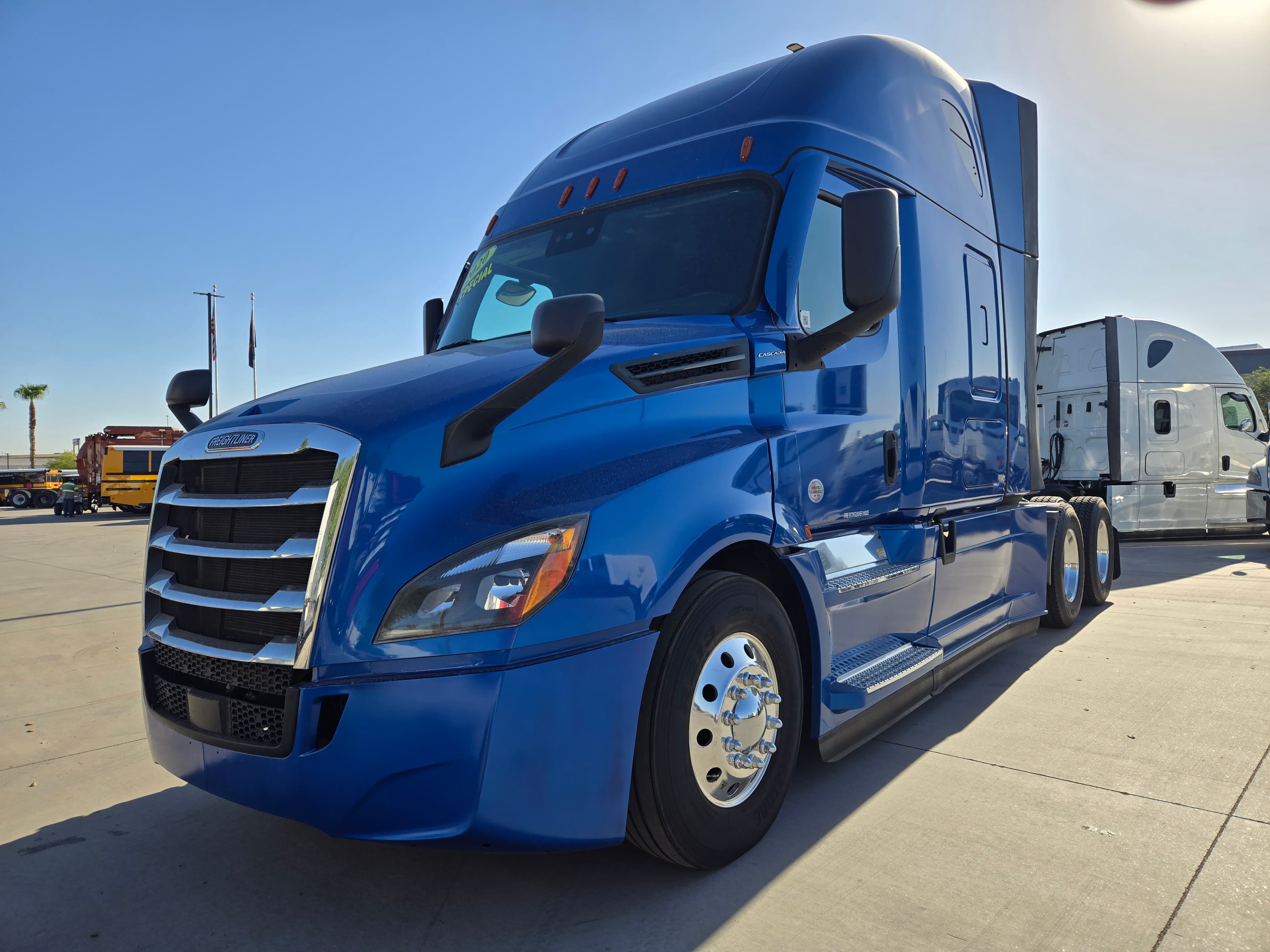 2020 FREIGHTLINER CASCADIA 126SLP