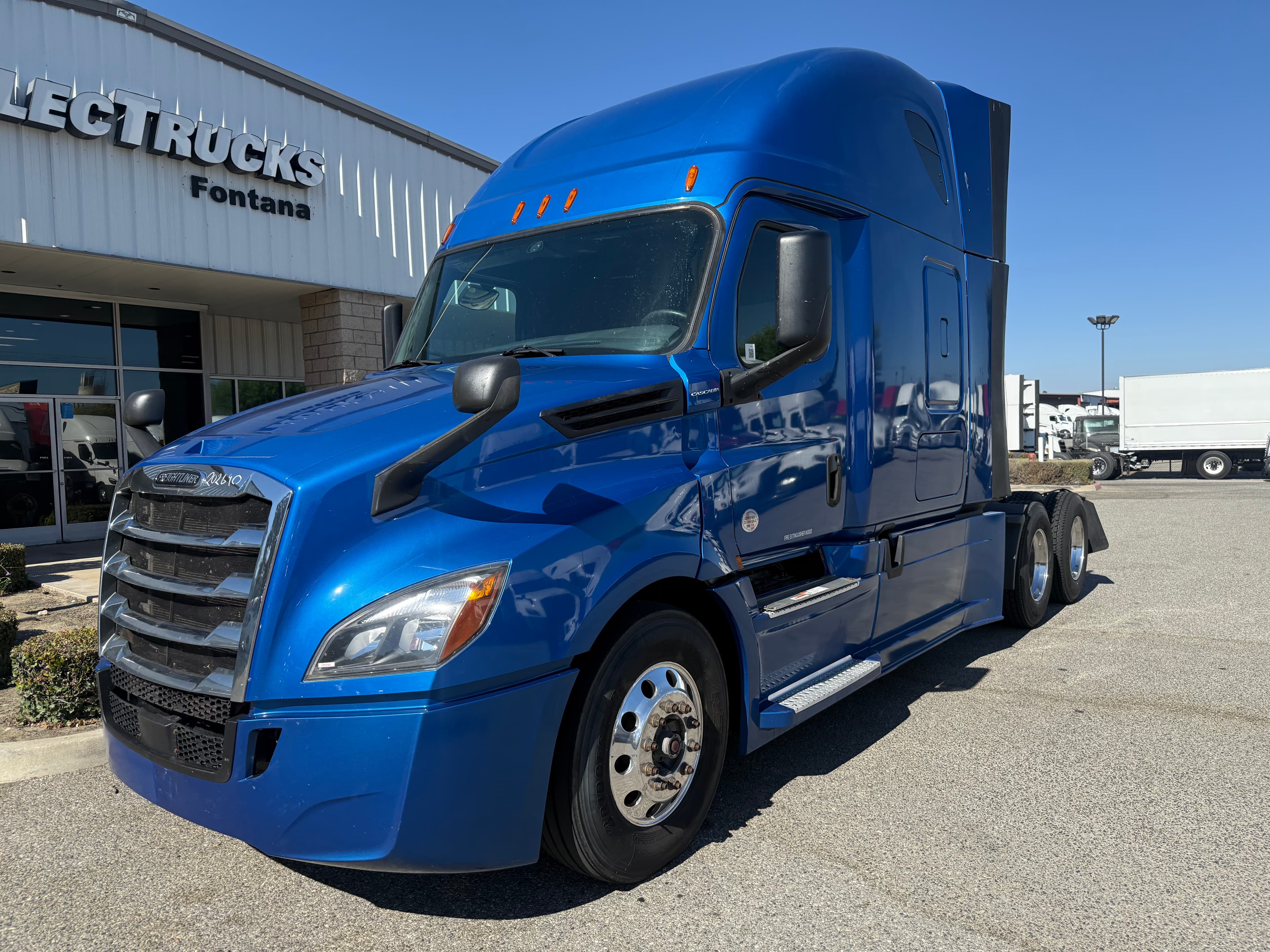 2020 FREIGHTLINER CASCADIA 126SLP