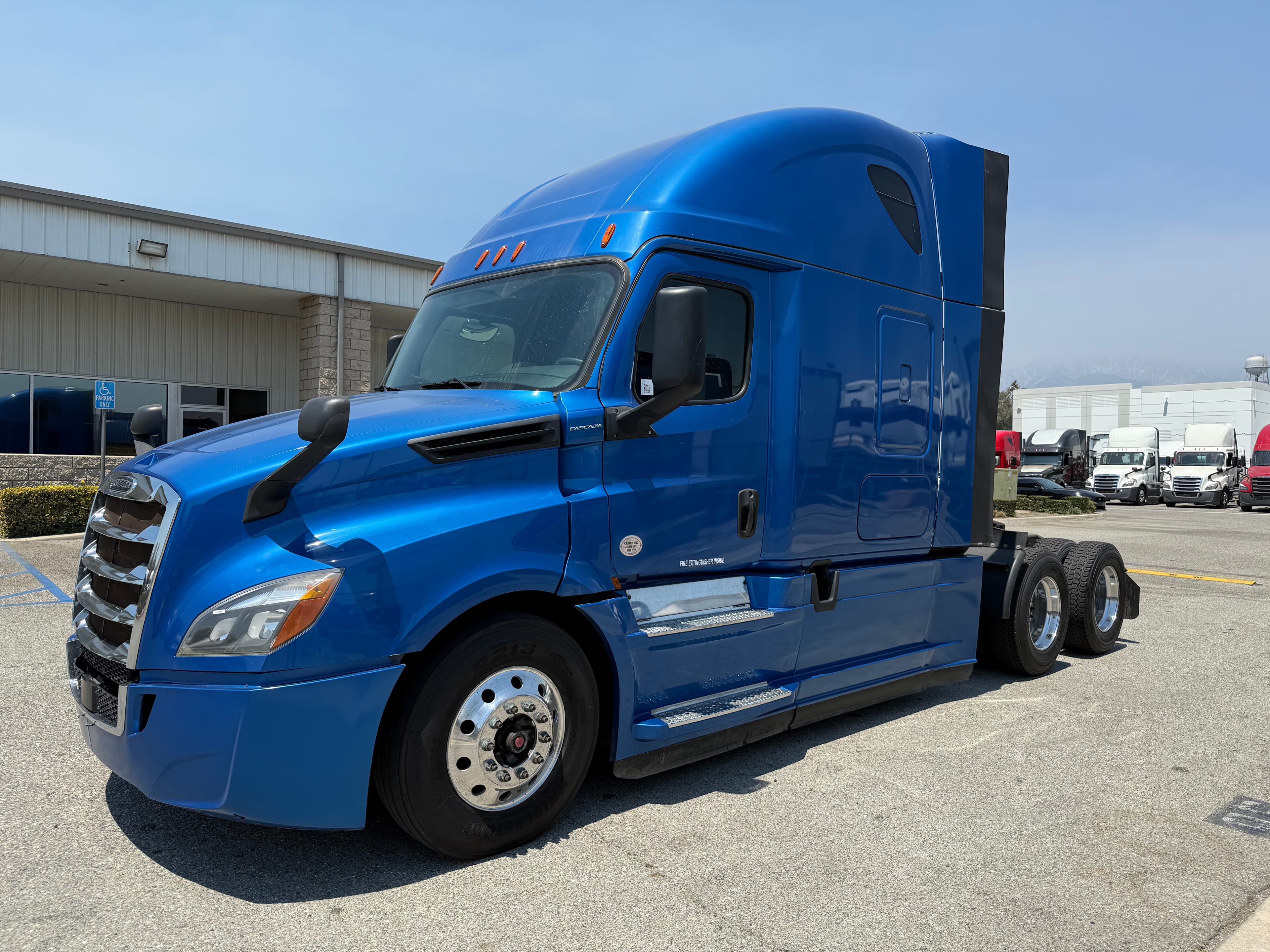 2019 FREIGHTLINER CASCADIA 126SLP