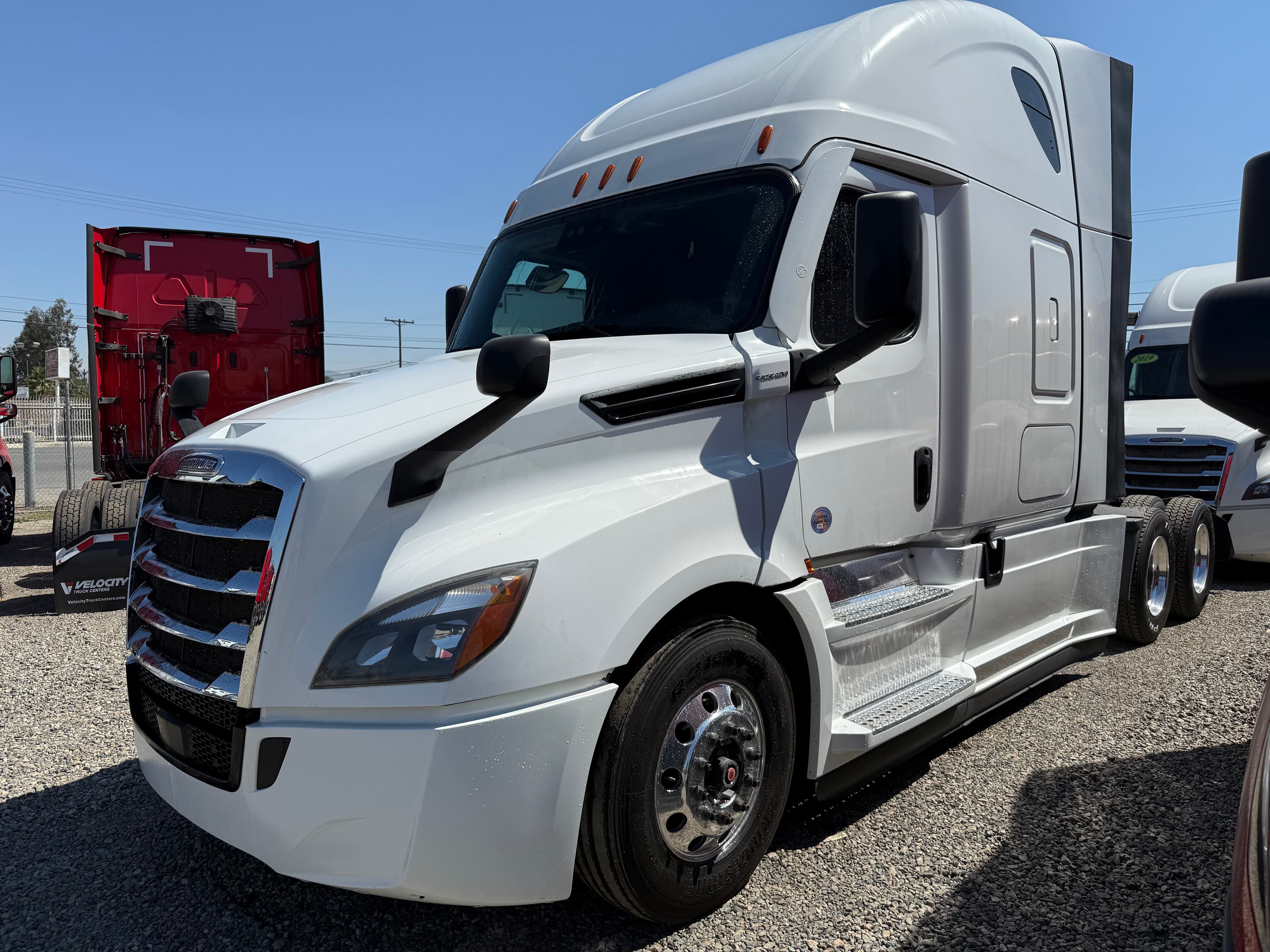 2021 FREIGHTLINER CASCADIA 126SLP