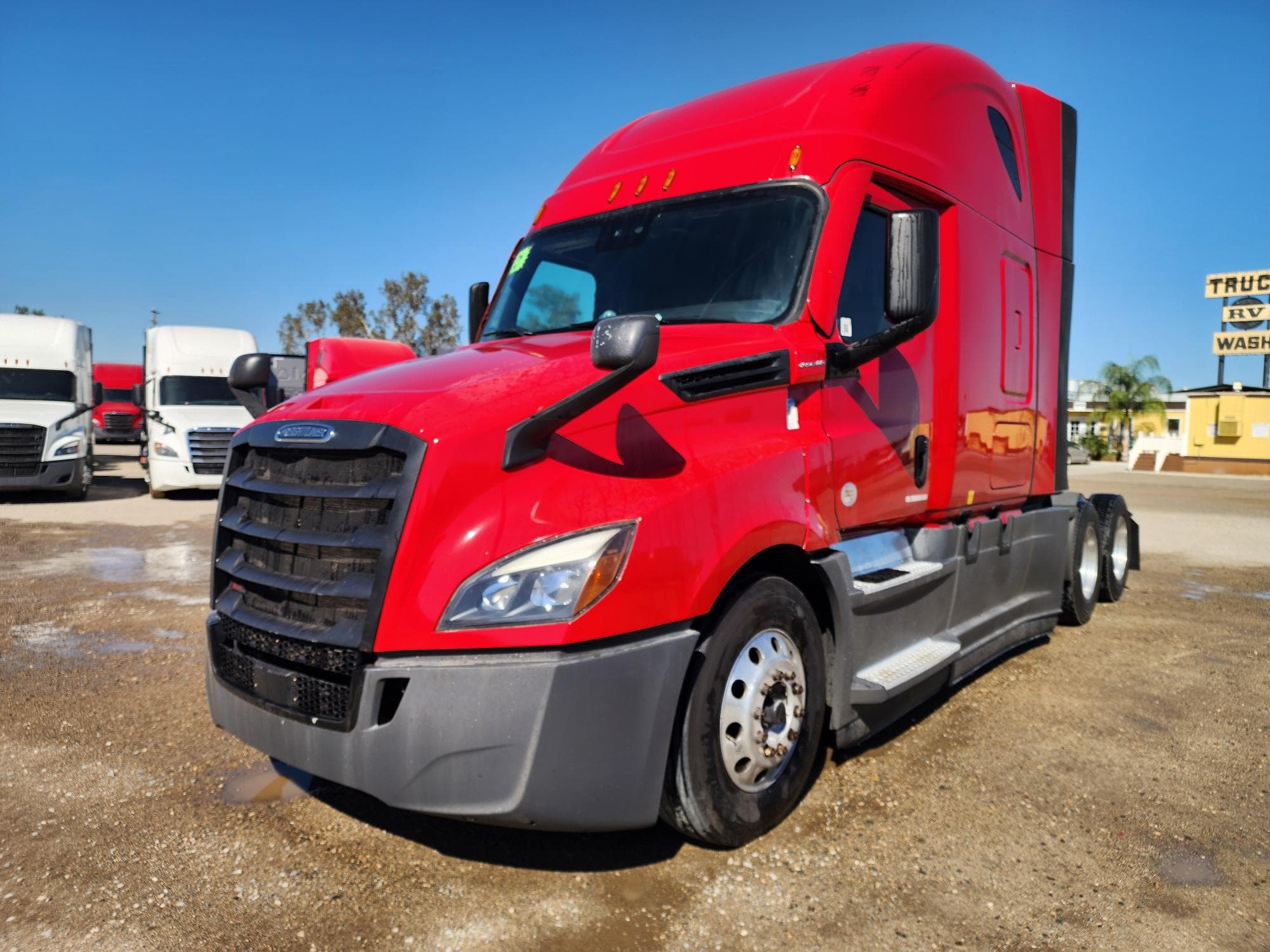 2021 FREIGHTLINER CASCADIA 126SLP