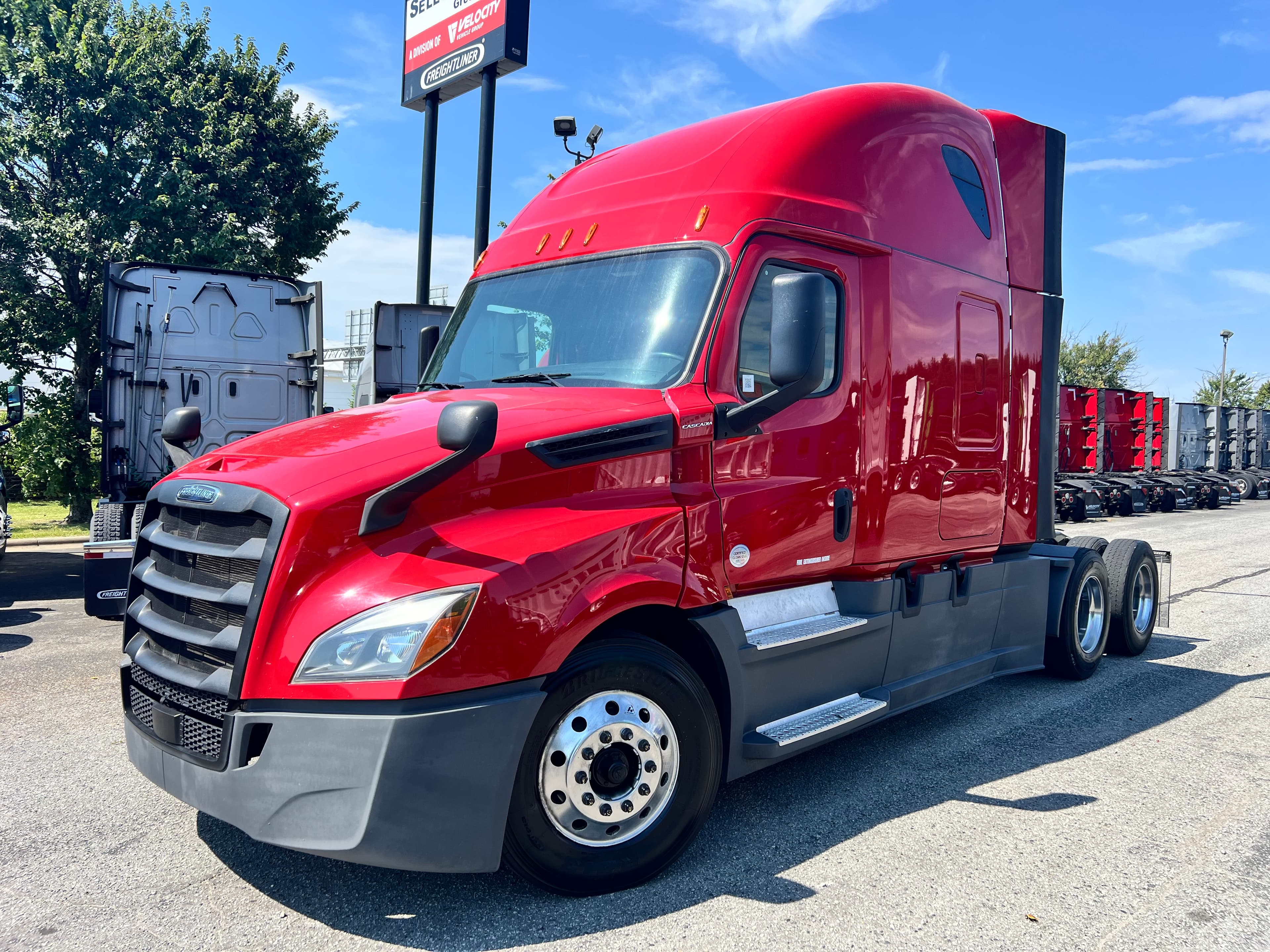 2020 FREIGHTLINER CASCADIA 126SLP