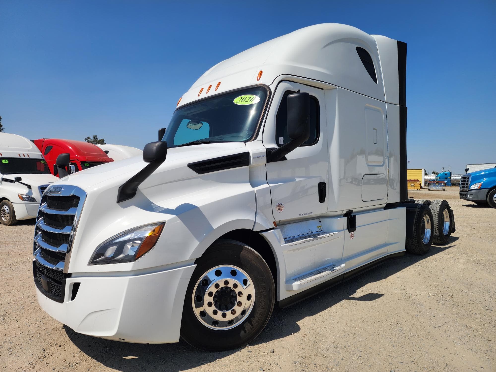 2020 FREIGHTLINER CASCADIA 126SLP