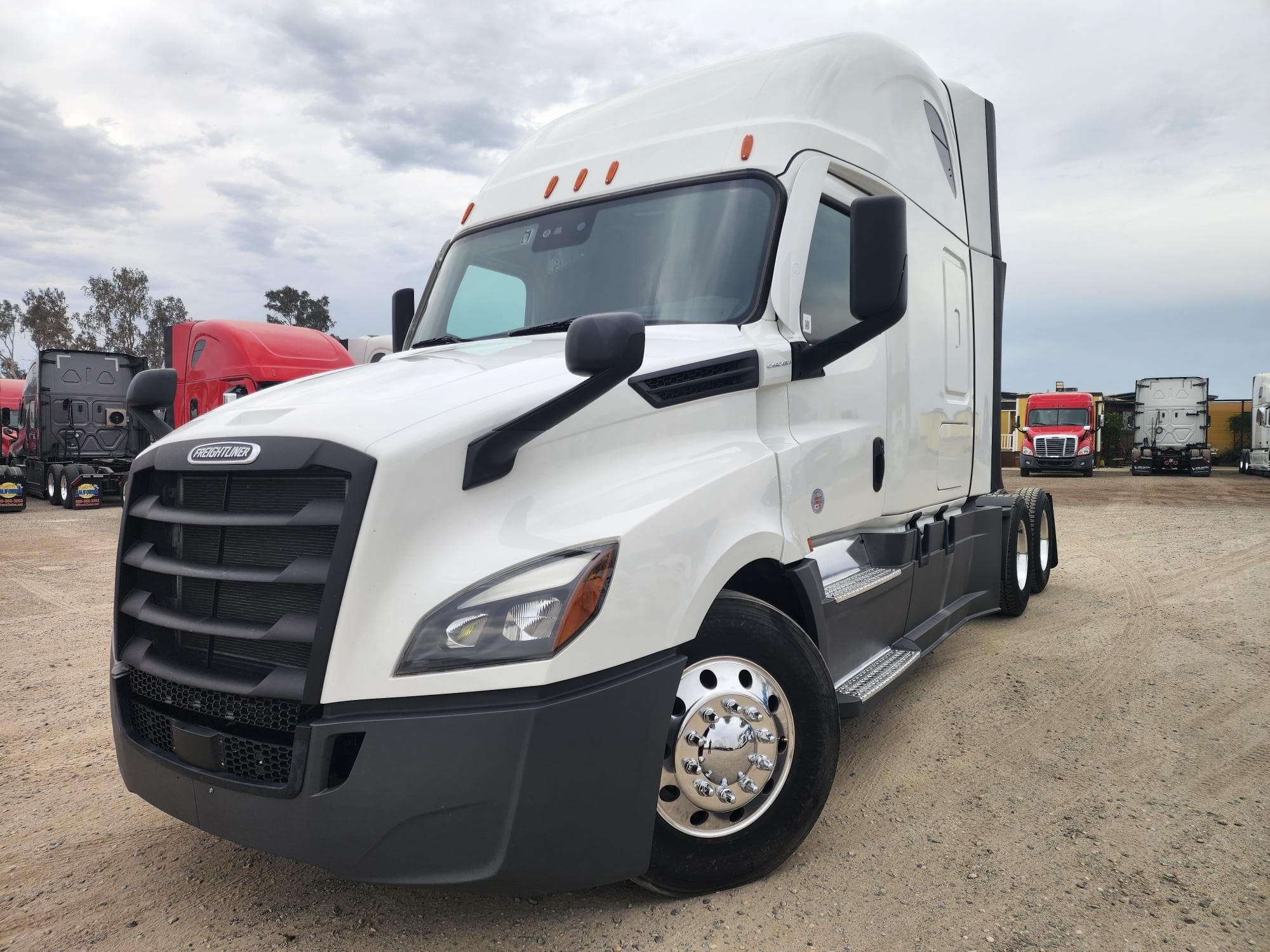 2023 FREIGHTLINER CASCADIA 126SLP