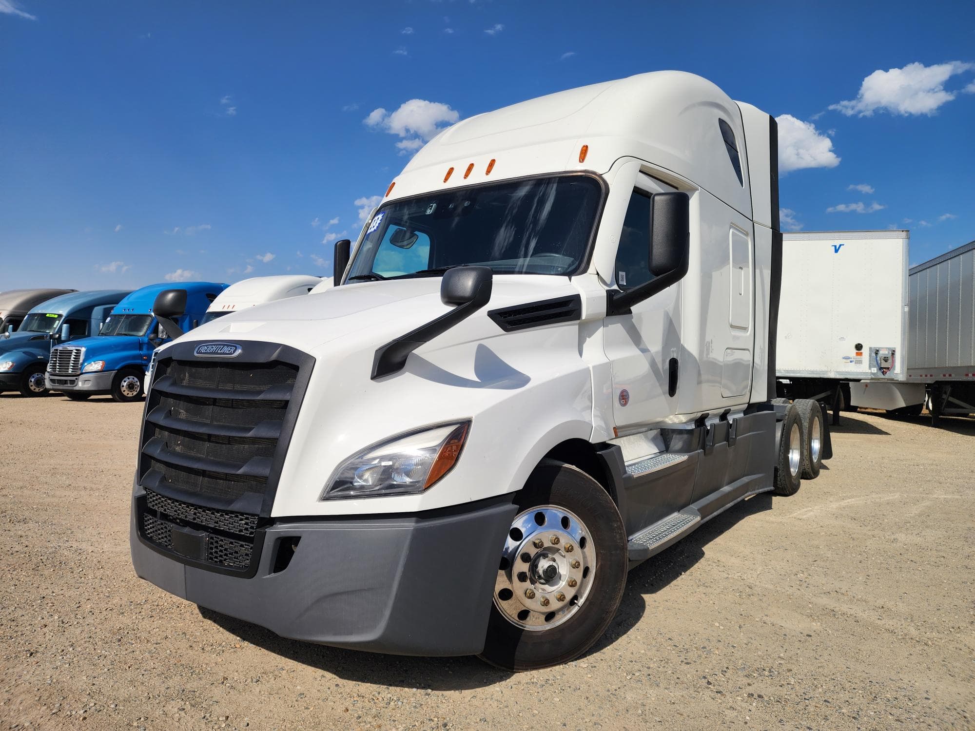 2023 FREIGHTLINER CASCADIA 126SLP