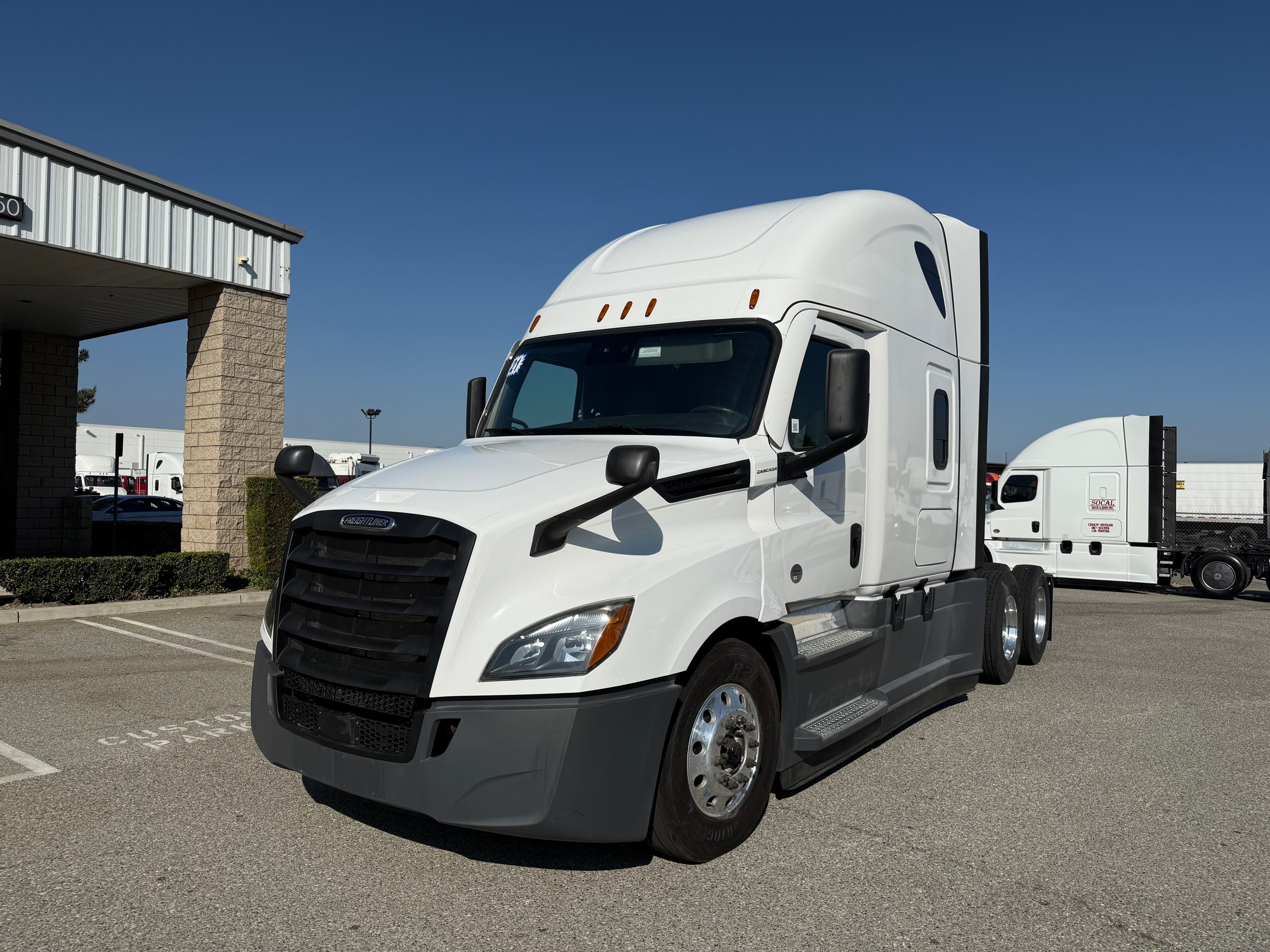 2021 FREIGHTLINER CASCADIA 126SLP
