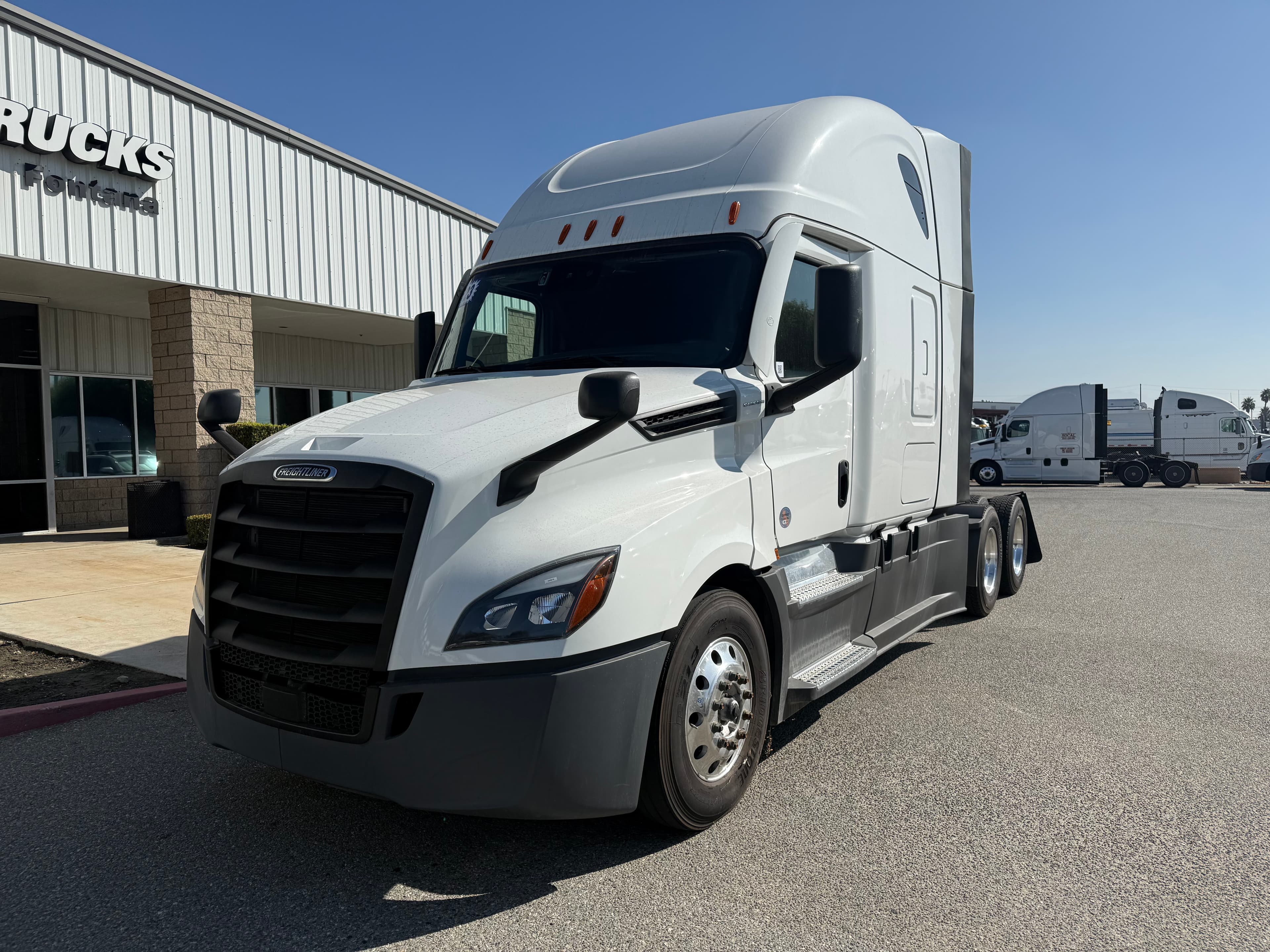 2023 FREIGHTLINER CASCADIA 126SLP