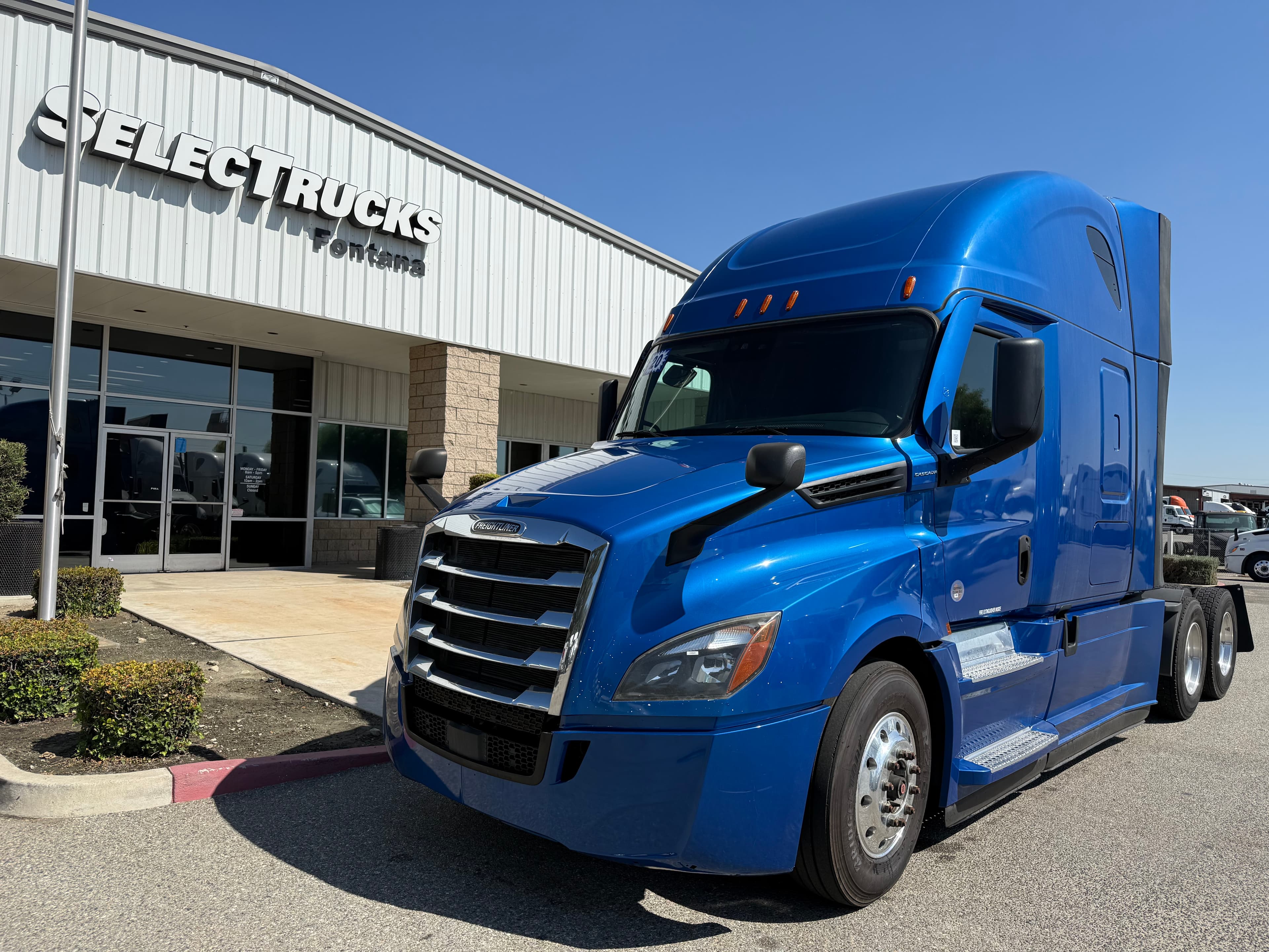2020 FREIGHTLINER CASCADIA 126SLP
