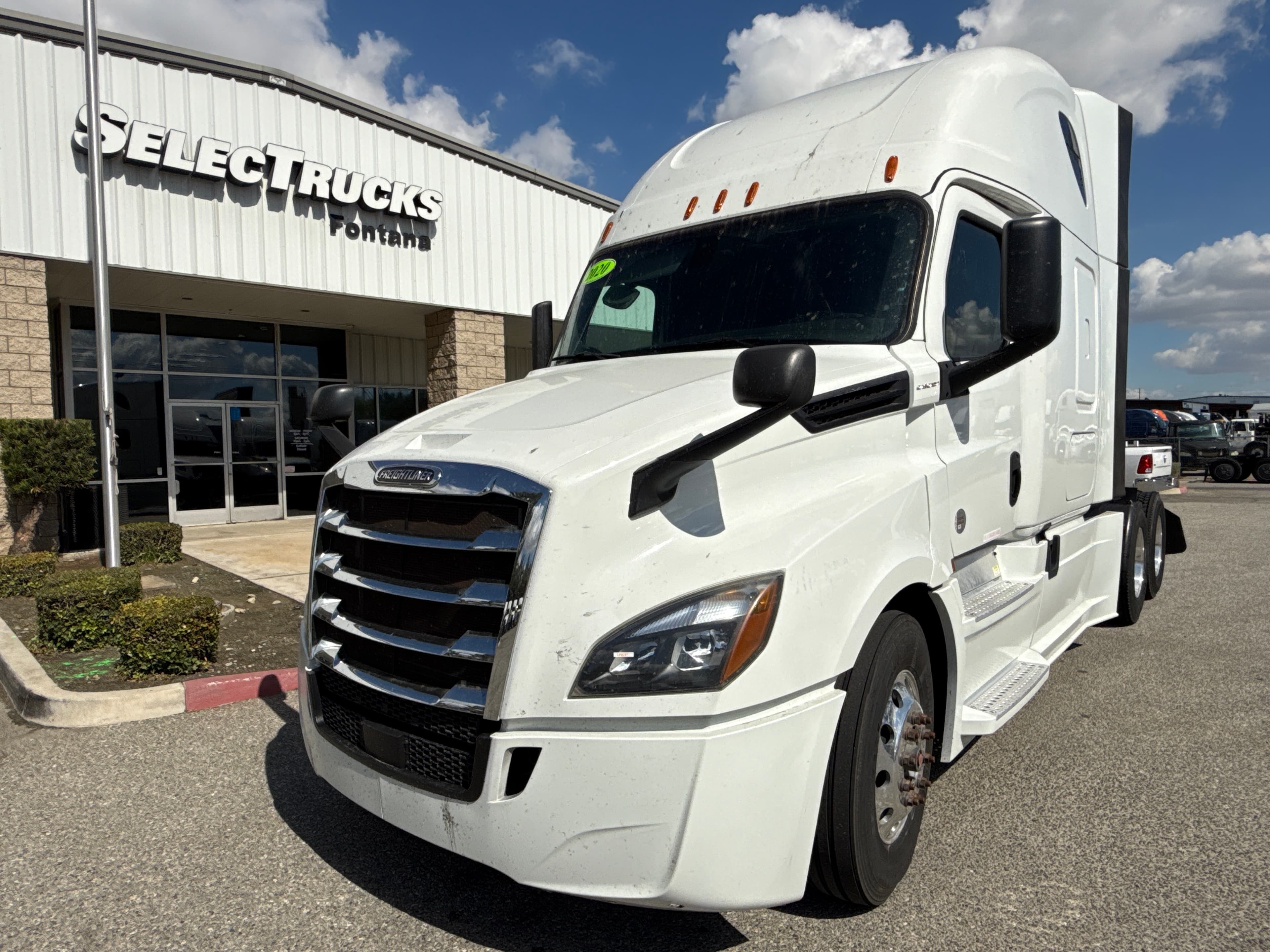 2020 FREIGHTLINER CASCADIA 126SLP