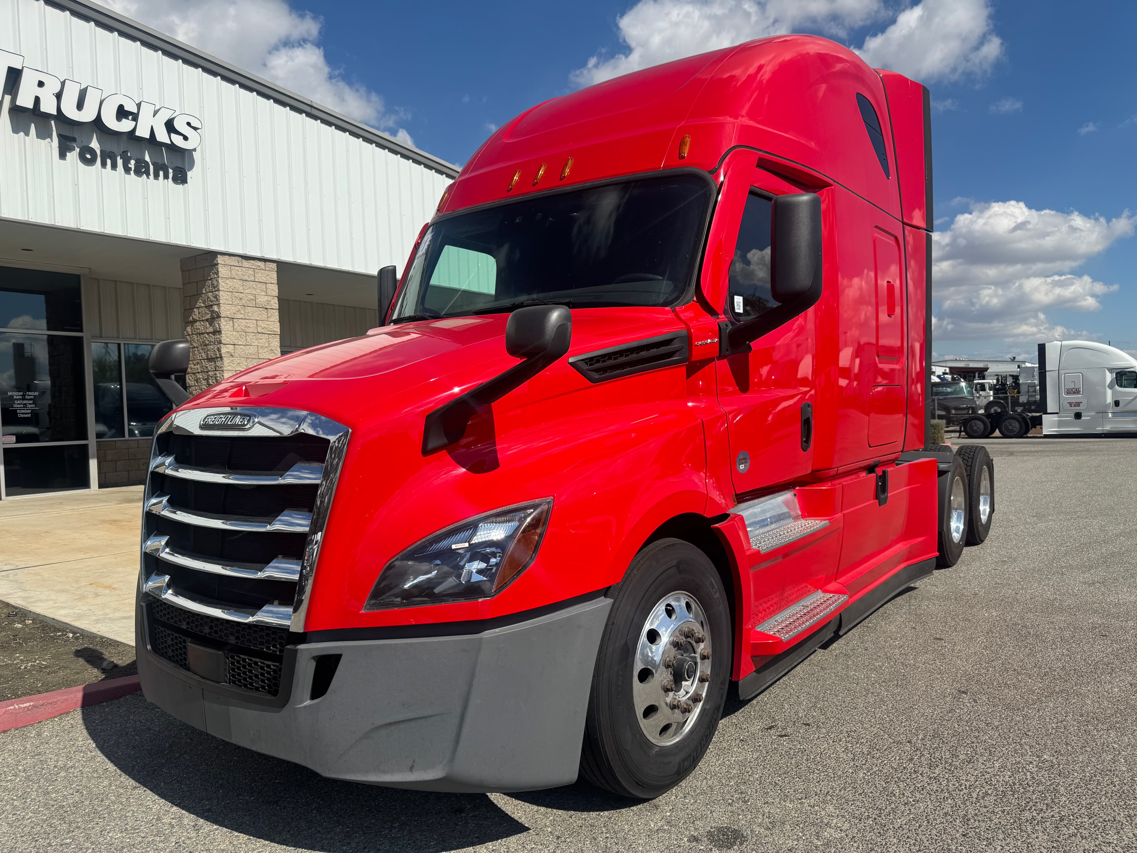 2021 FREIGHTLINER CASCADIA 126SLP