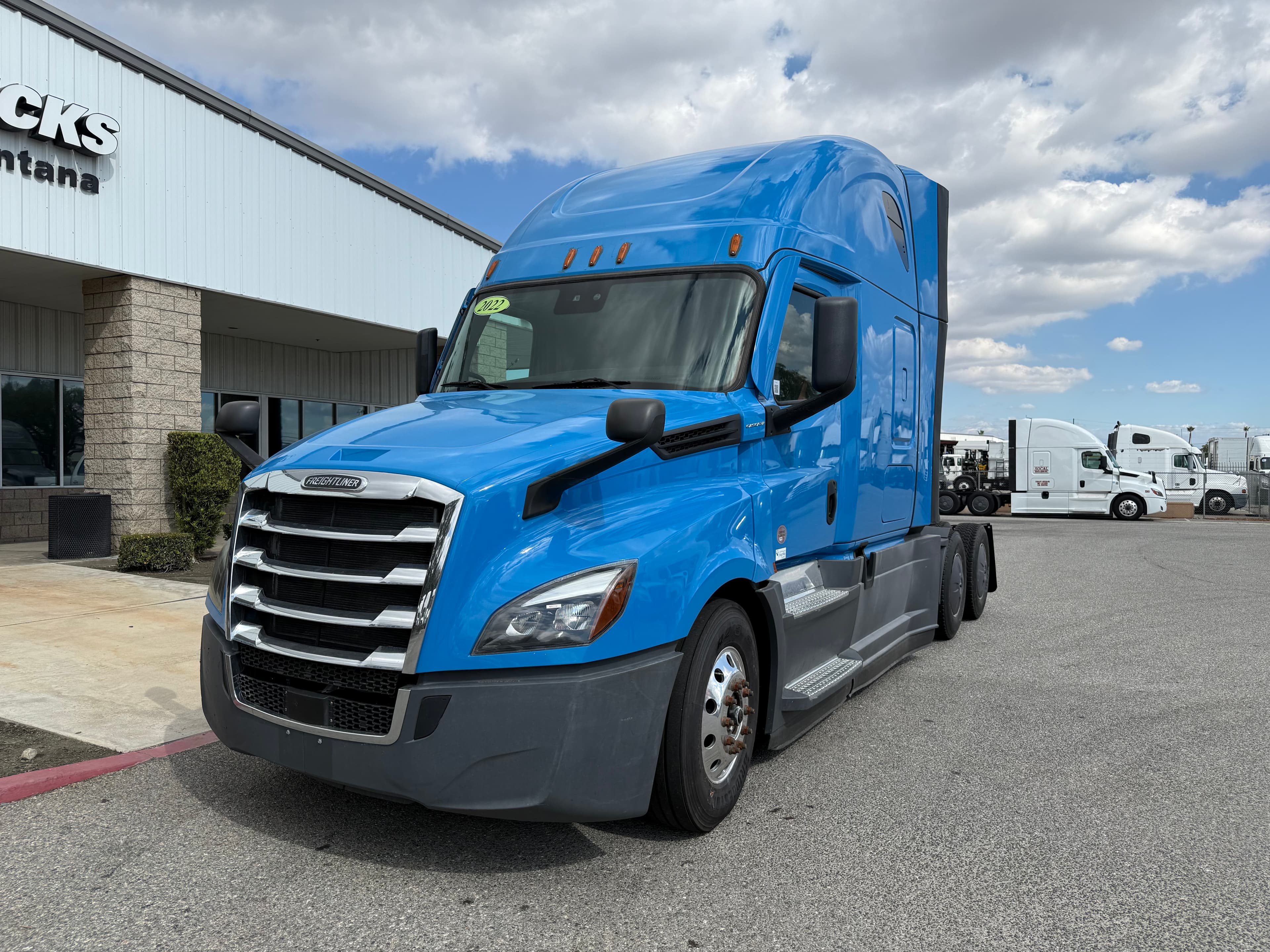 2022 FREIGHTLINER CASCADIA 126SLP