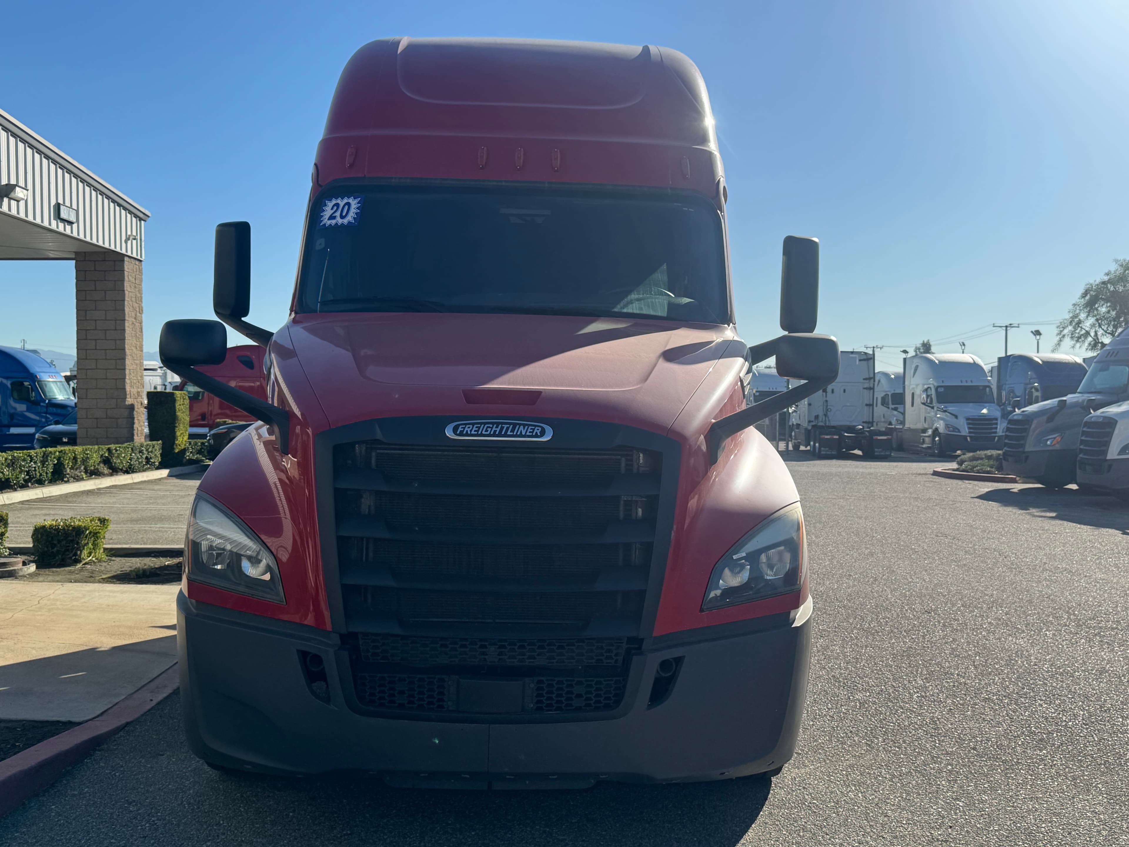 2020 FREIGHTLINER CASCADIA 126SLP