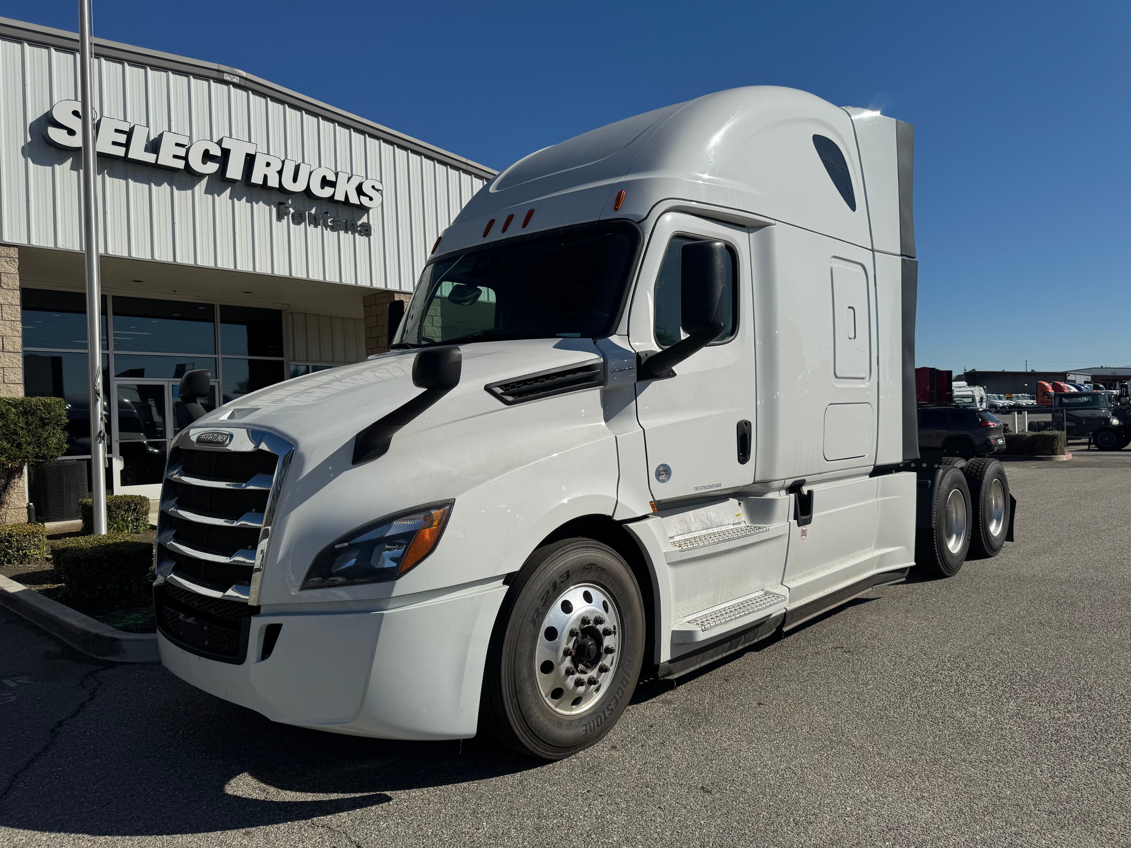 2020 FREIGHTLINER CASCADIA 126SLP