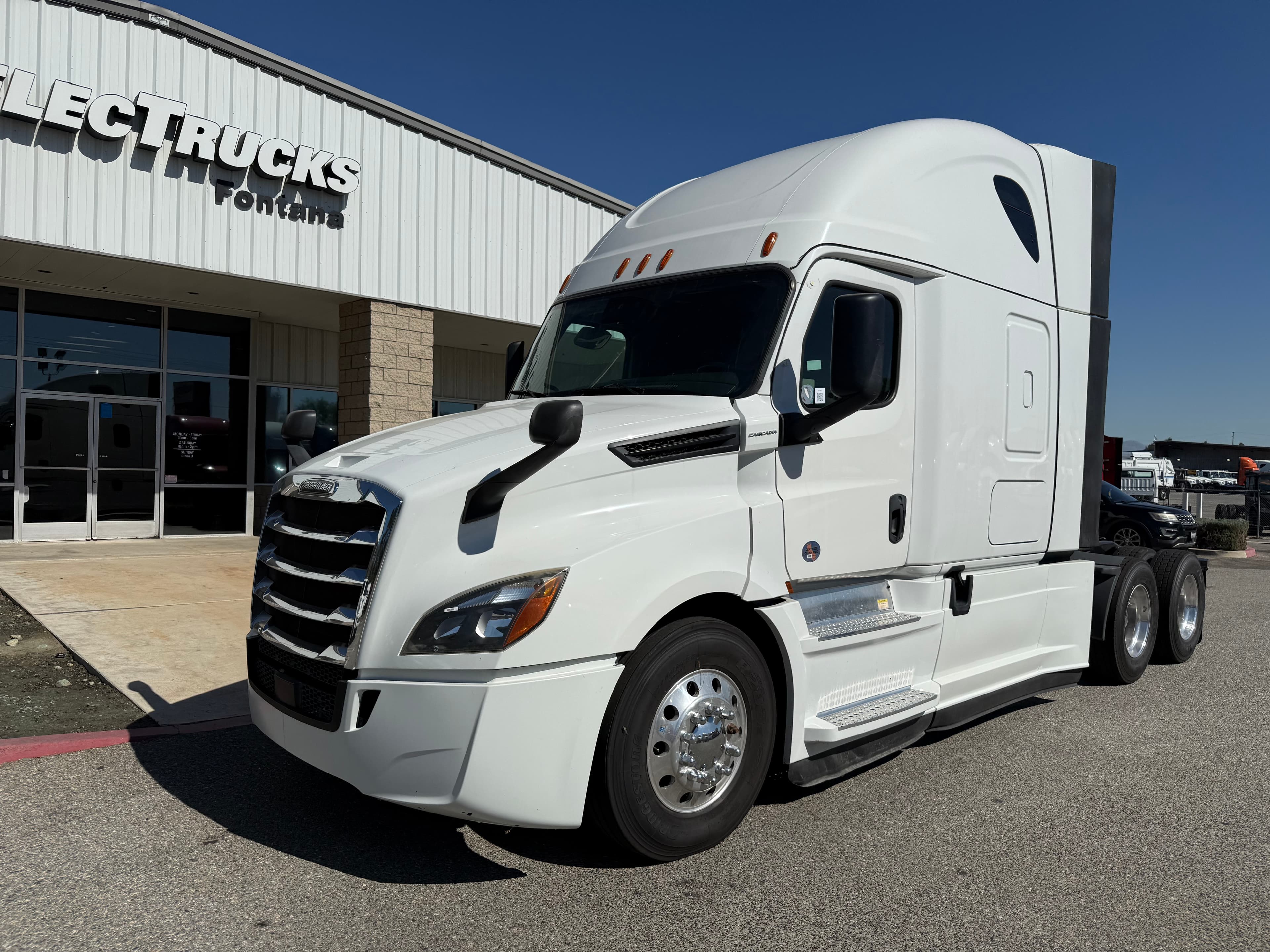 2020 FREIGHTLINER CASCADIA 126SLP