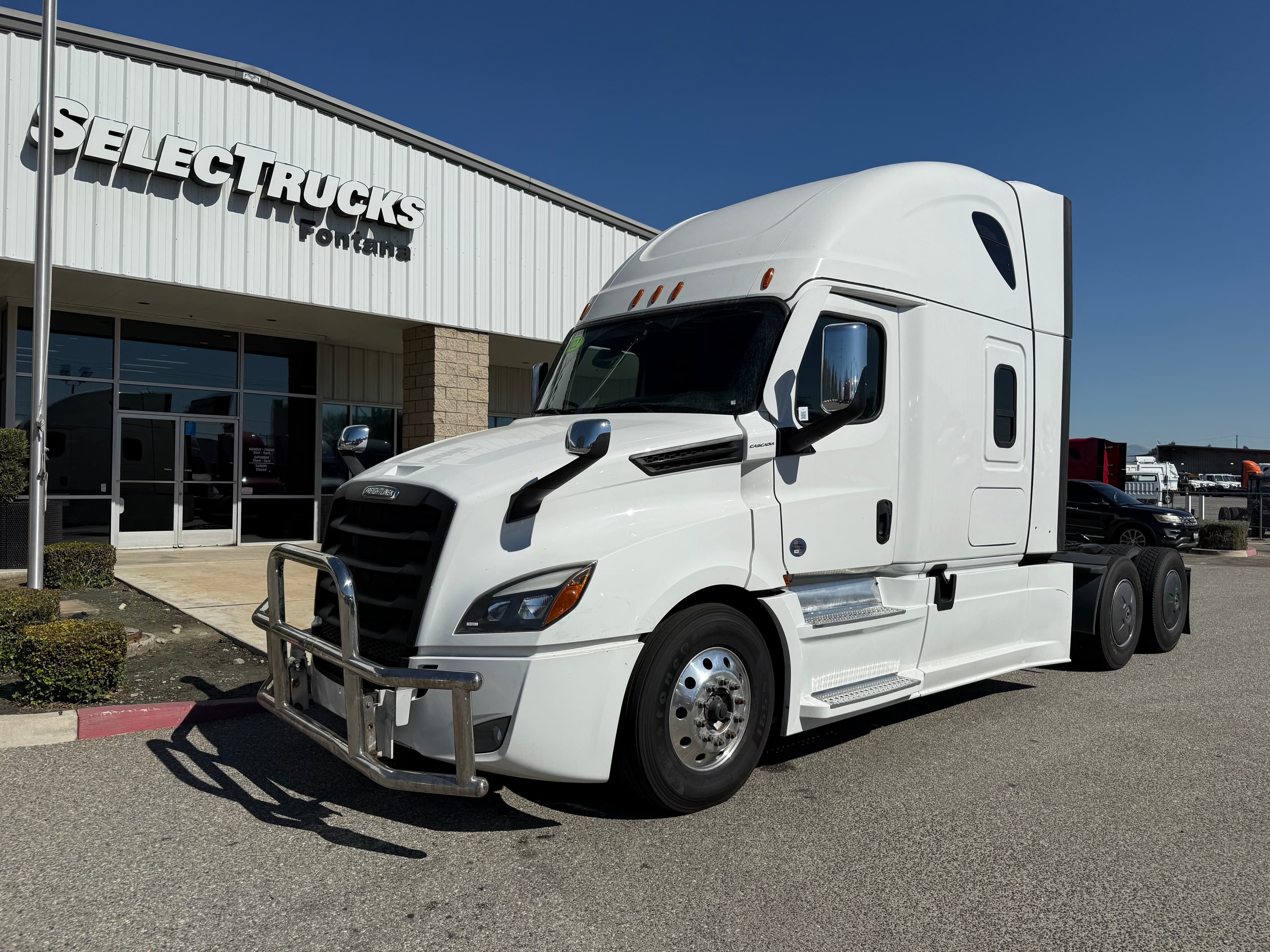 2022 FREIGHTLINER CASCADIA 126SLP