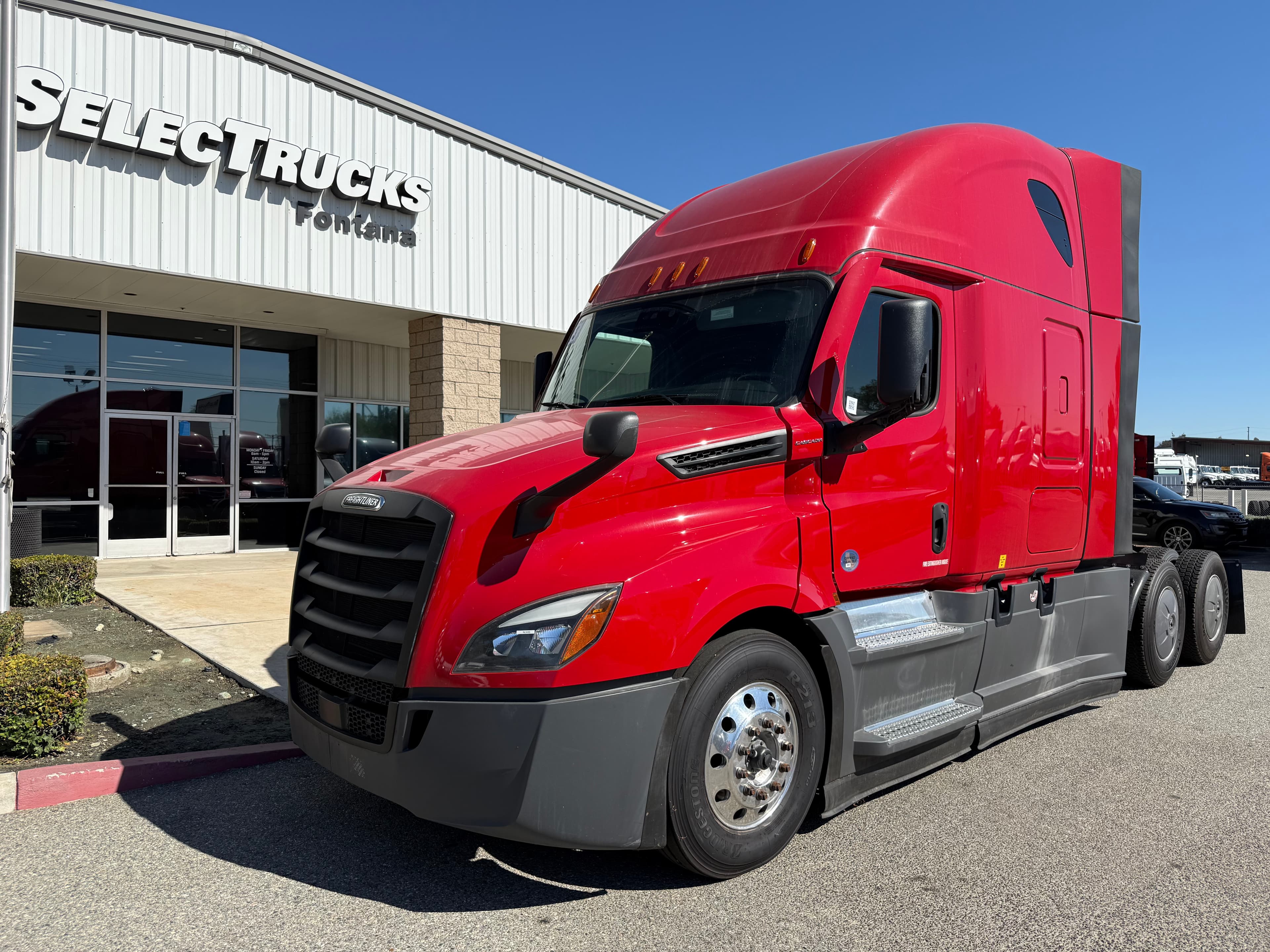 2023 FREIGHTLINER CASCADIA 126SLP