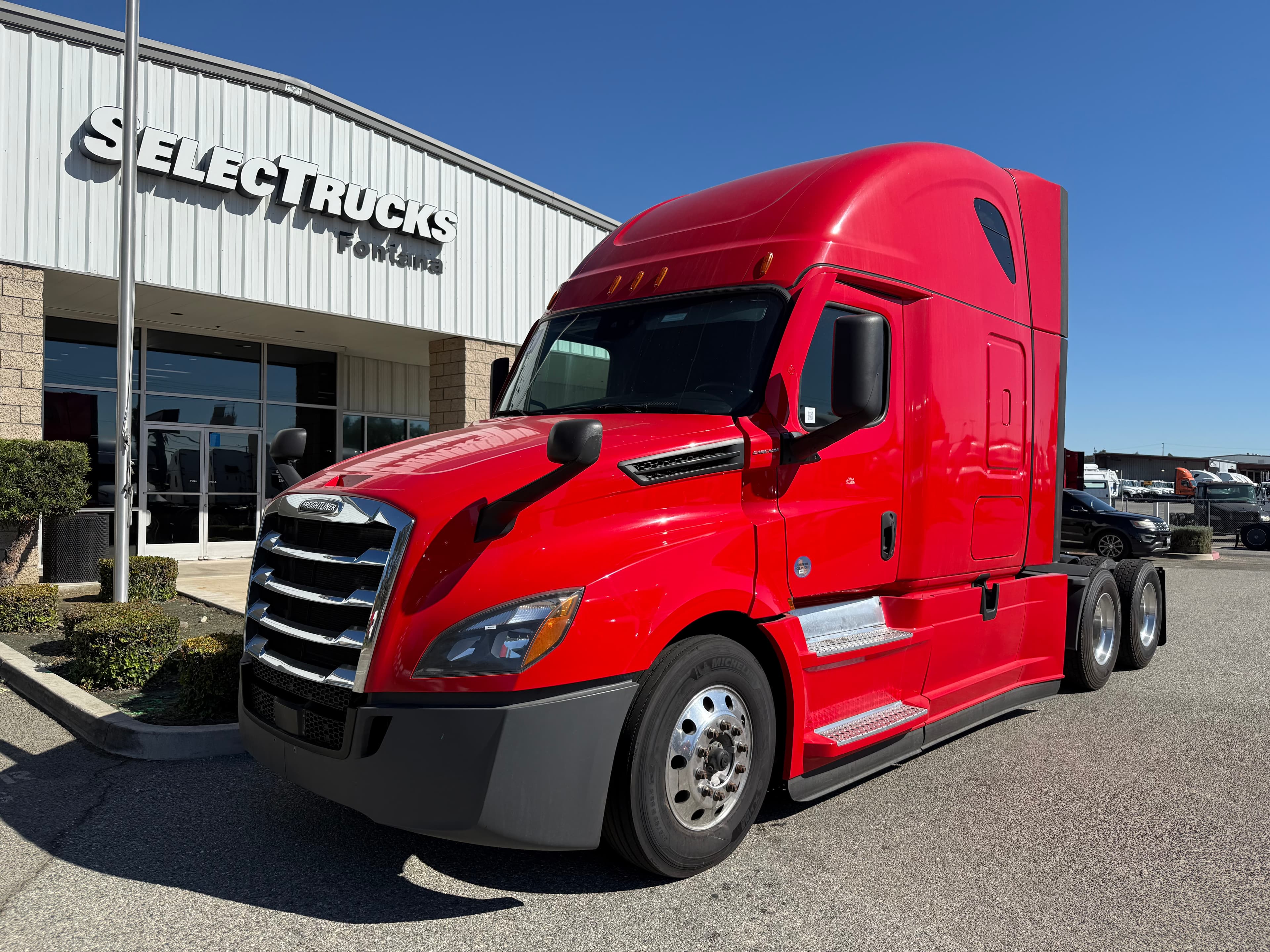 2021 FREIGHTLINER CASCADIA 126SLP