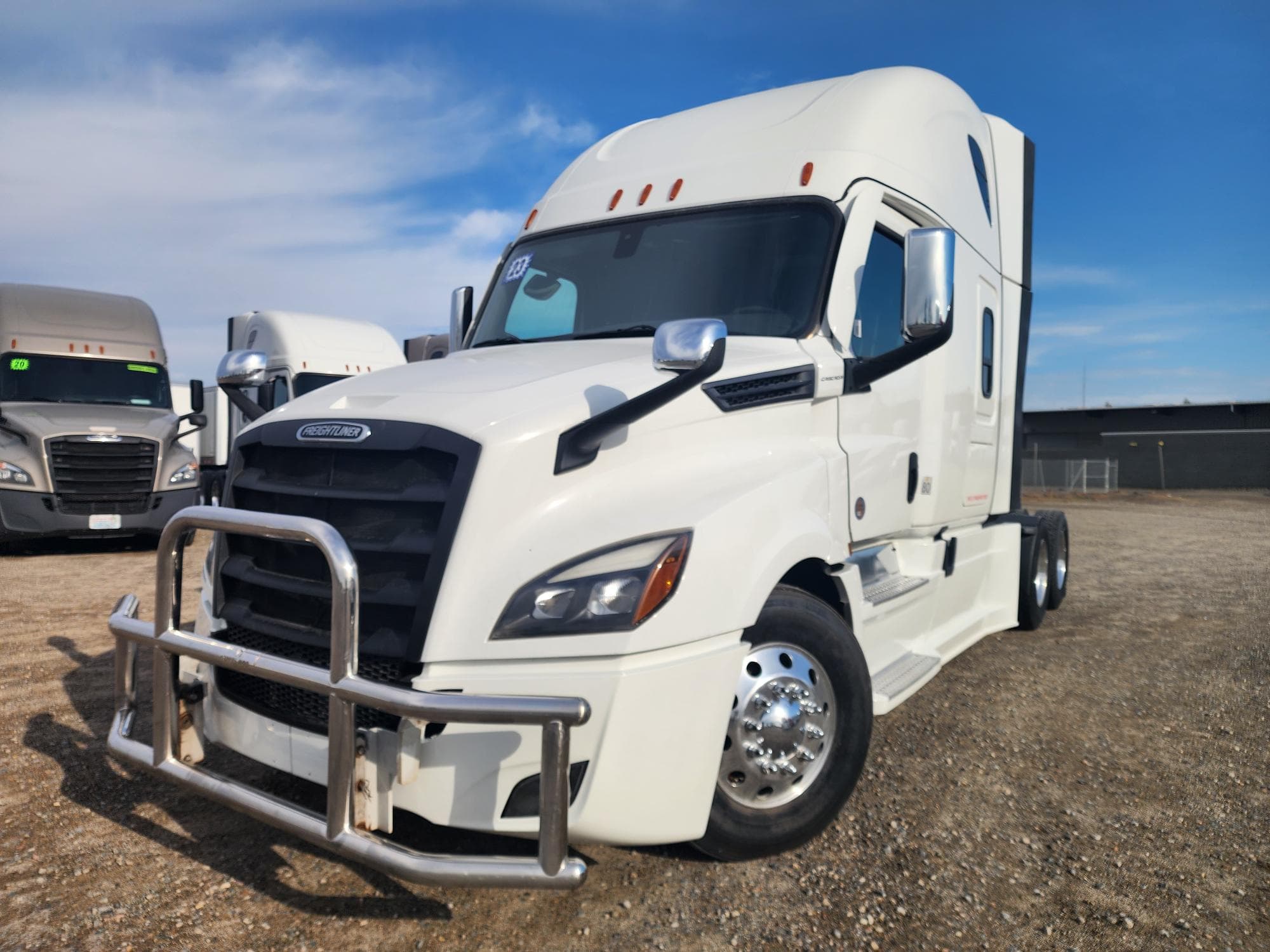 2023 FREIGHTLINER CASCADIA 126SLP