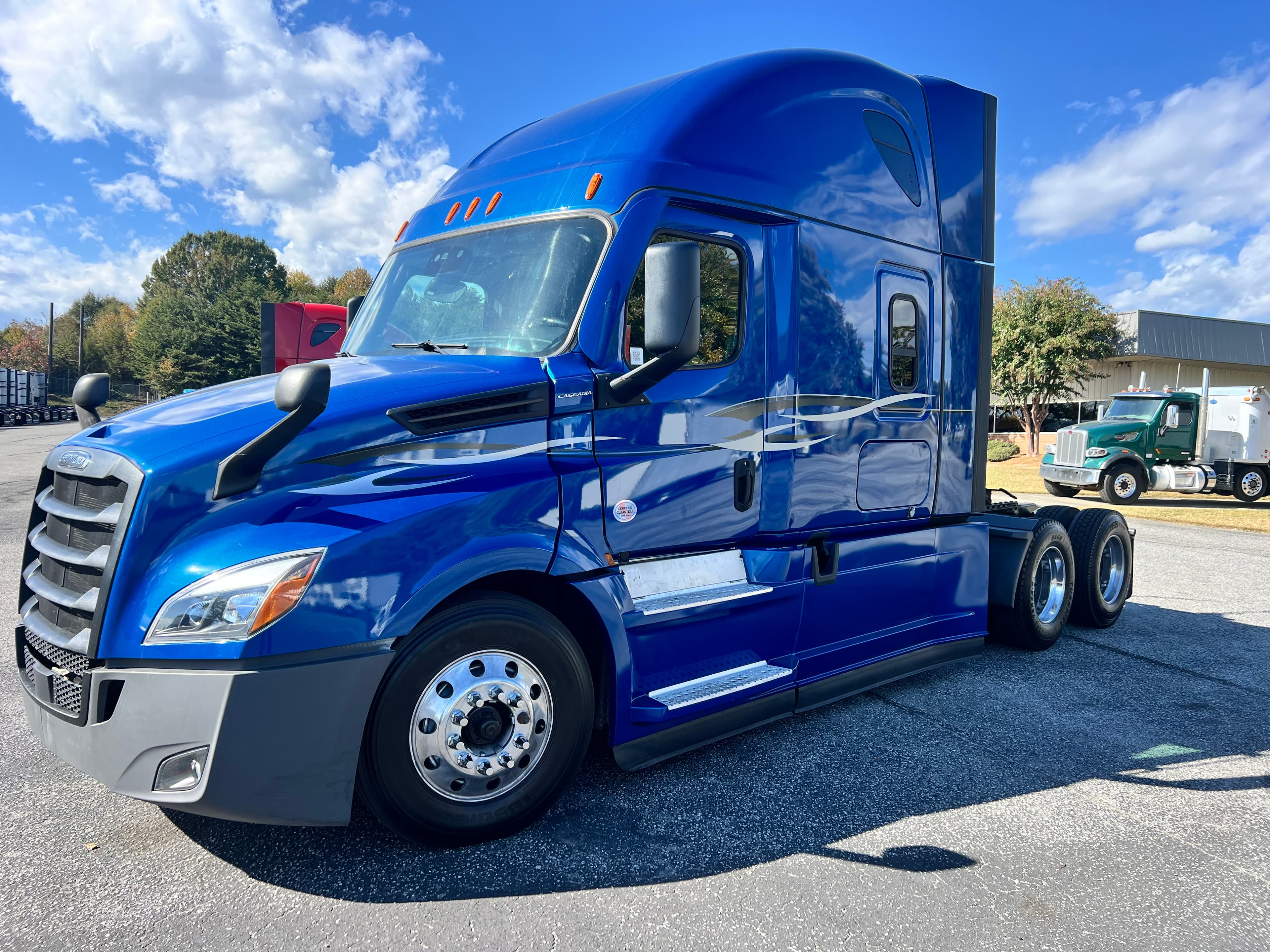 2021 FREIGHTLINER CASCADIA 126SLP