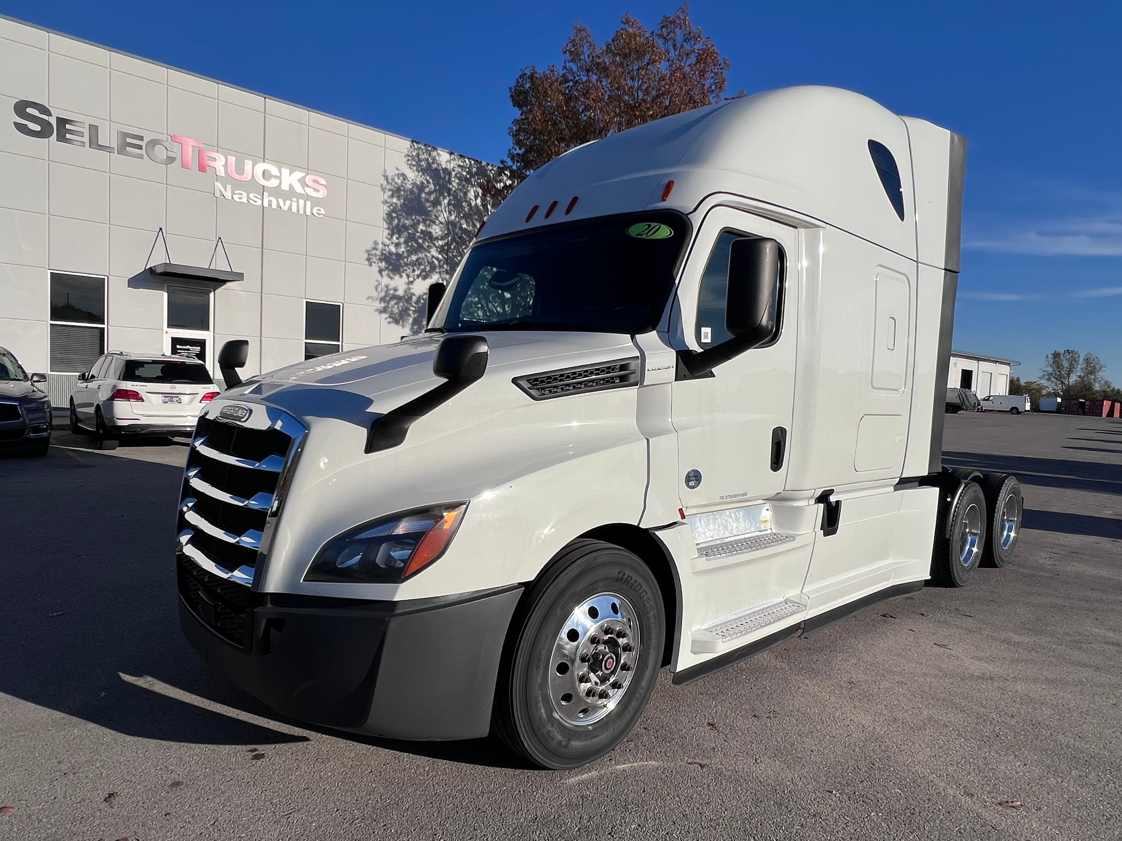2020 FREIGHTLINER CASCADIA 126SLP
