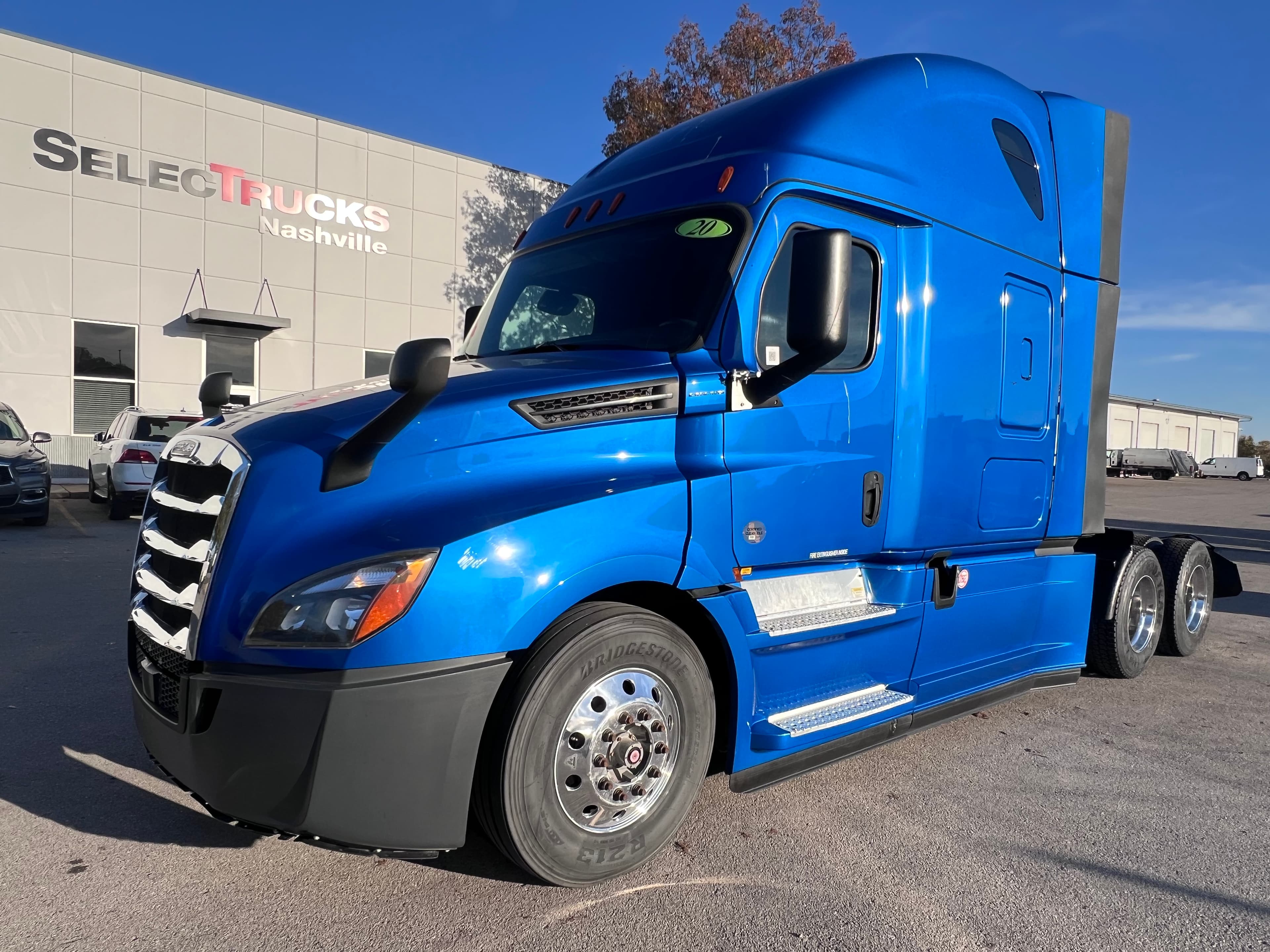 2020 FREIGHTLINER CASCADIA 126SLP